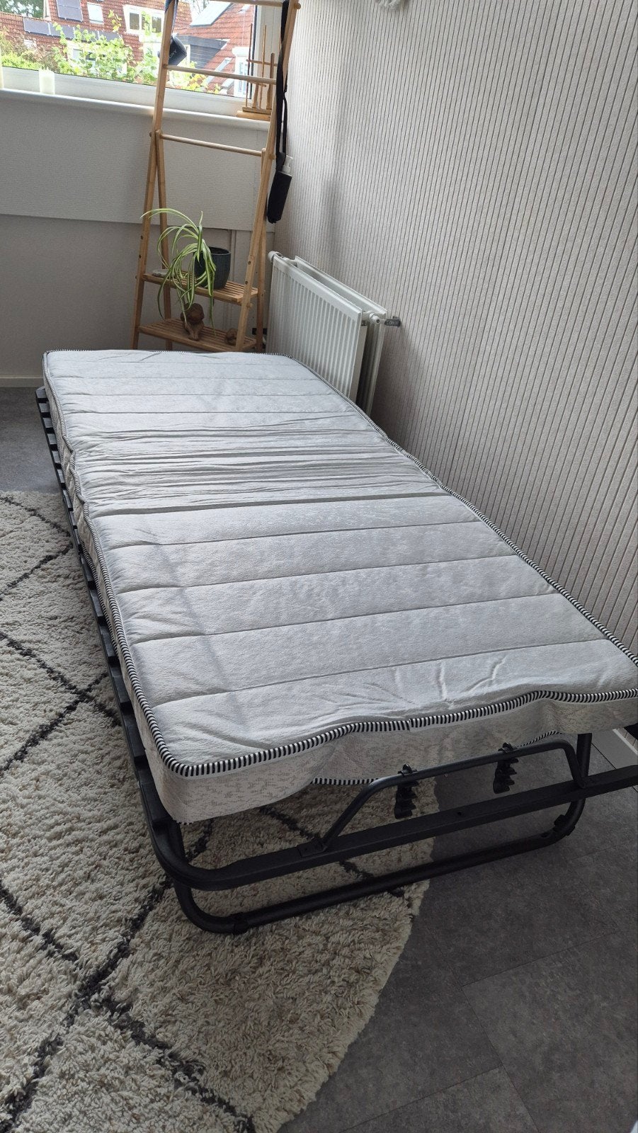 Opklapbed 1-persoons met hoes, zo goed als nieuw, Ophalen, 90 cm, Eenpersoons, Zwart