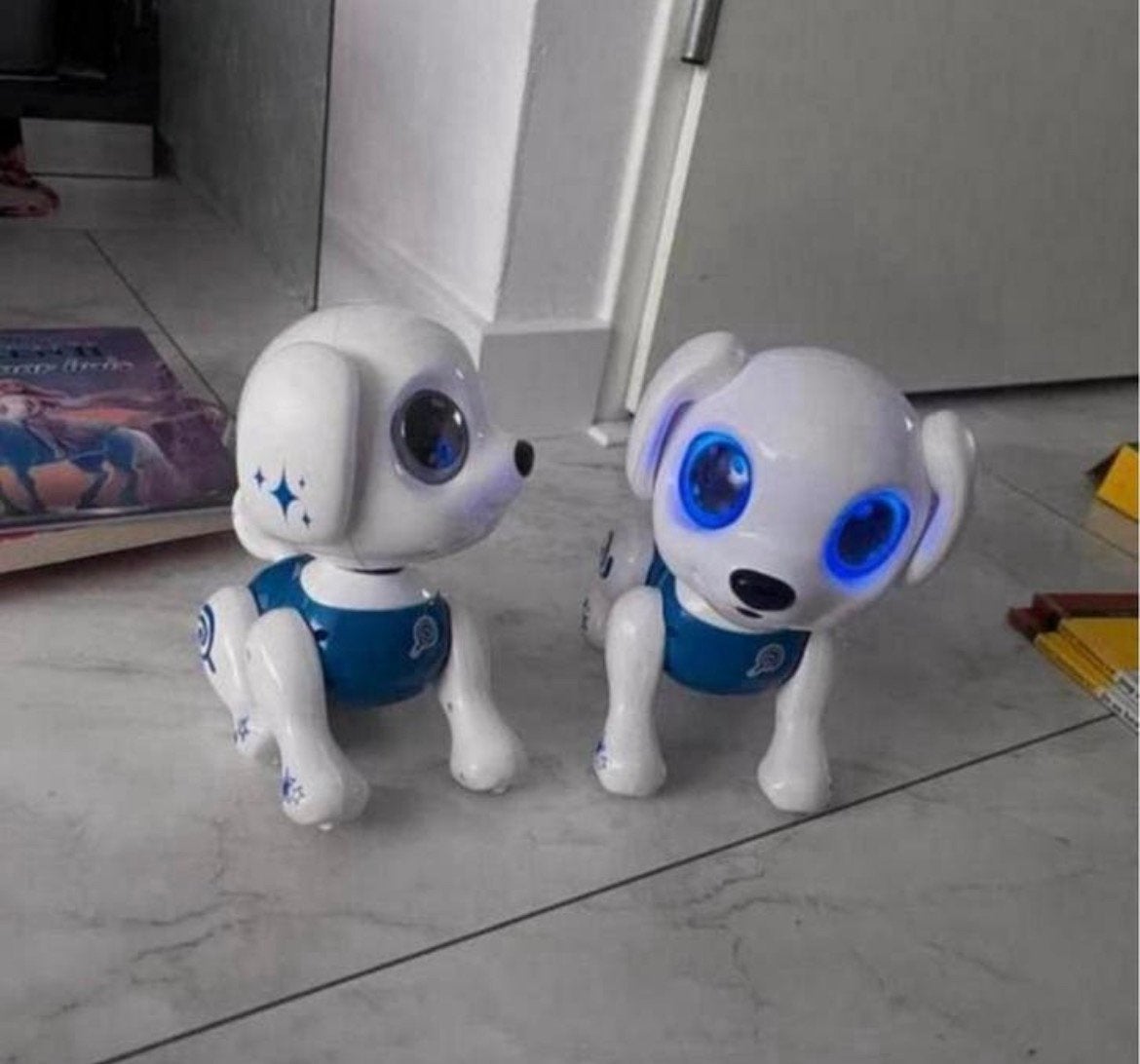 Lopende robot hond met geluid en led ogen, Ophalen of Verzenden, Zo goed als nieuw