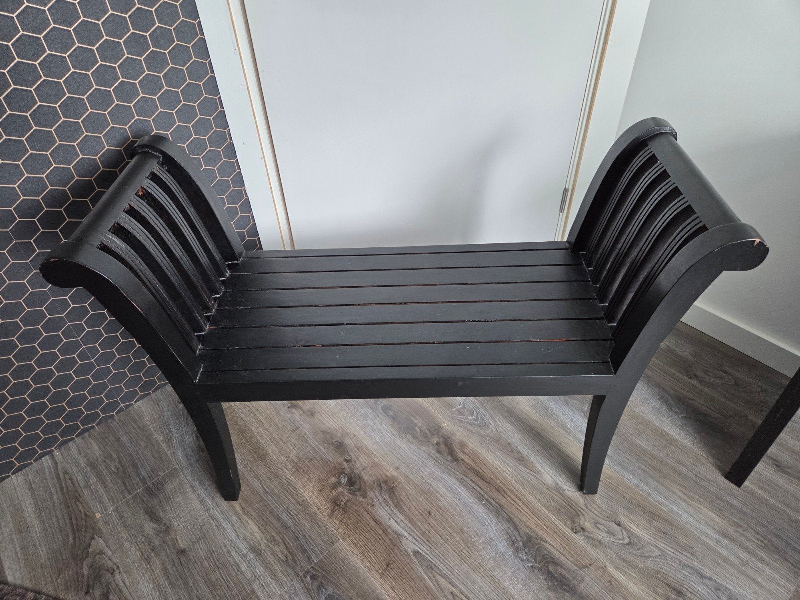 Zwart houten bankje - 109 cm breed, Huis en Inrichting, Stoelen, Ophalen, Gebruikt, Zwart, Klassiek, Tijdloos