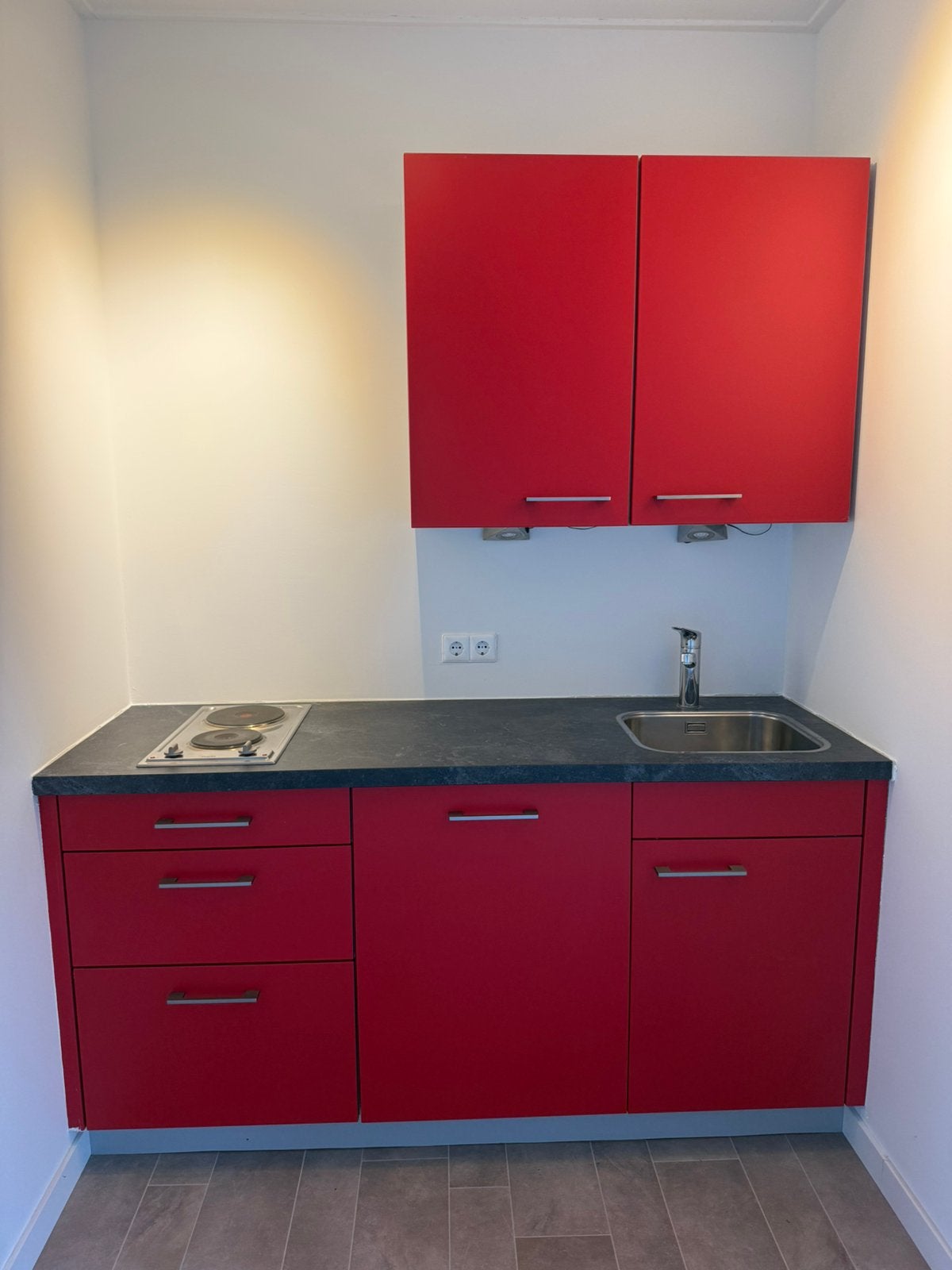 Complete rode keuken 180 cm – bijna nieuw, Huis en Inrichting, Ophalen