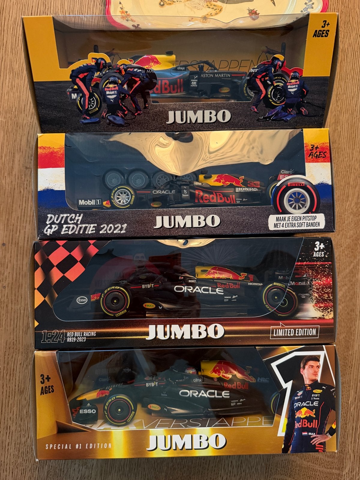 4x Max Verstappen 1:24 Race Auto's - Jumbo Collectie, Ophalen of Verzenden, Nieuw, Auto, Overige merken
