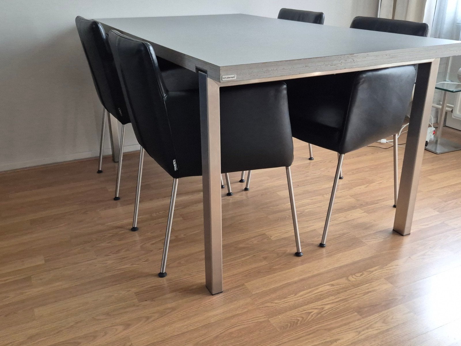 Eethoek Bert plantagie Label tiba design stoelen
Tafel los 1, Ophalen, Gebruikt, Design, 4 tot 6 stoelen