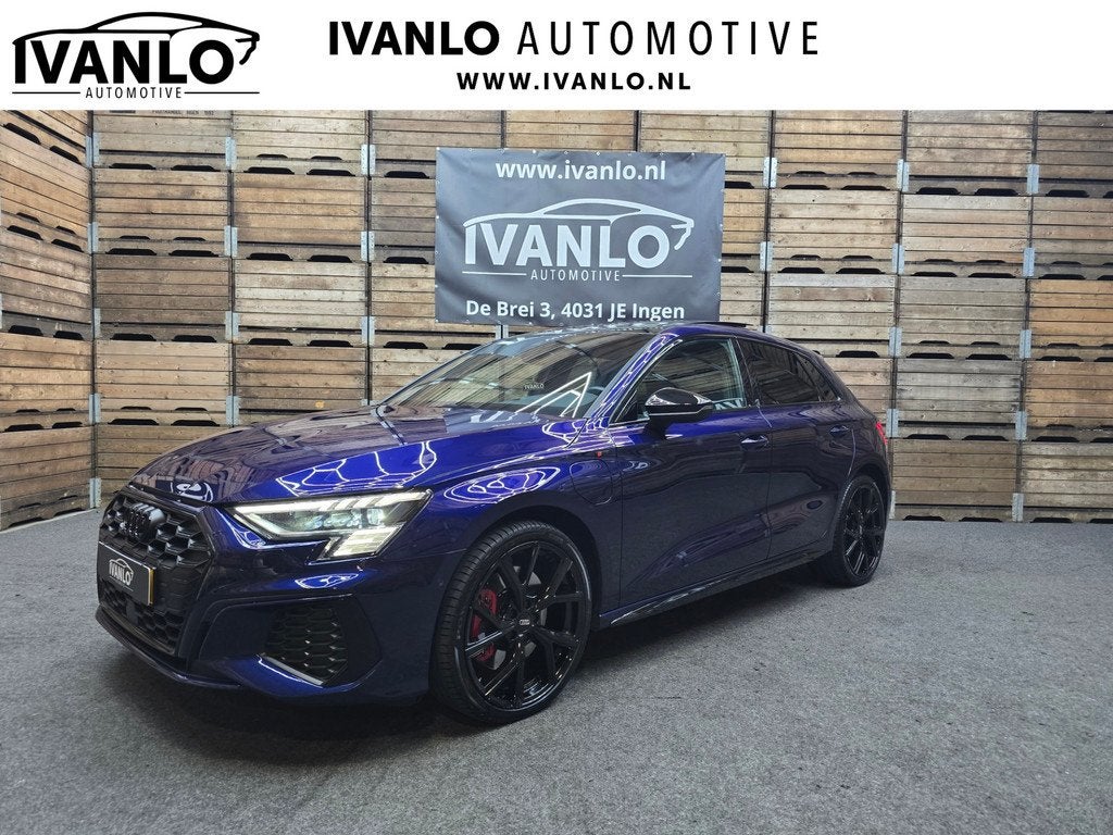 Audi A3 Sportback 45 TFSI e S edition Competition Matrix Pan, 4 cilinders, Blauw, Hybride Elektrisch/Benzine, 71 km/l