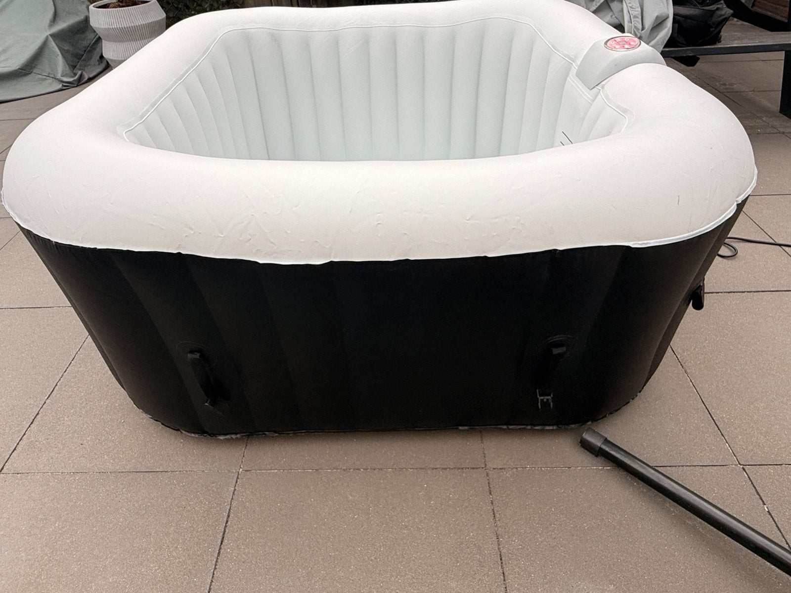 Jacuzzi’s Opblaasbaar Bubbelbad 2-4 Personen met tegels, Tuin en Terras, Ophalen, Gebruikt, Filter, Opblaasbaar