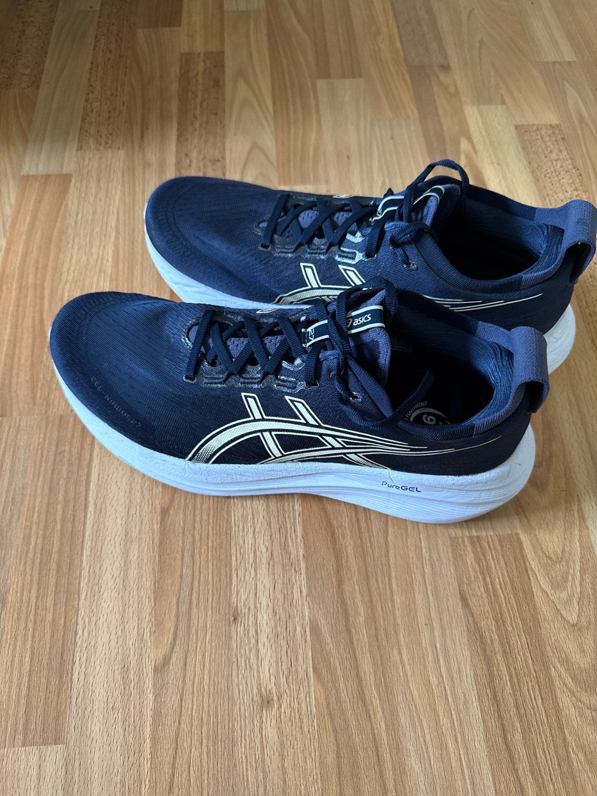 Asics Gel-Nimbus 27 m46 Hardloopschoenen - Zo goed als nieuw, Hardloopschoenen, Ophalen of Verzenden, Zo goed als nieuw, Hardlopen