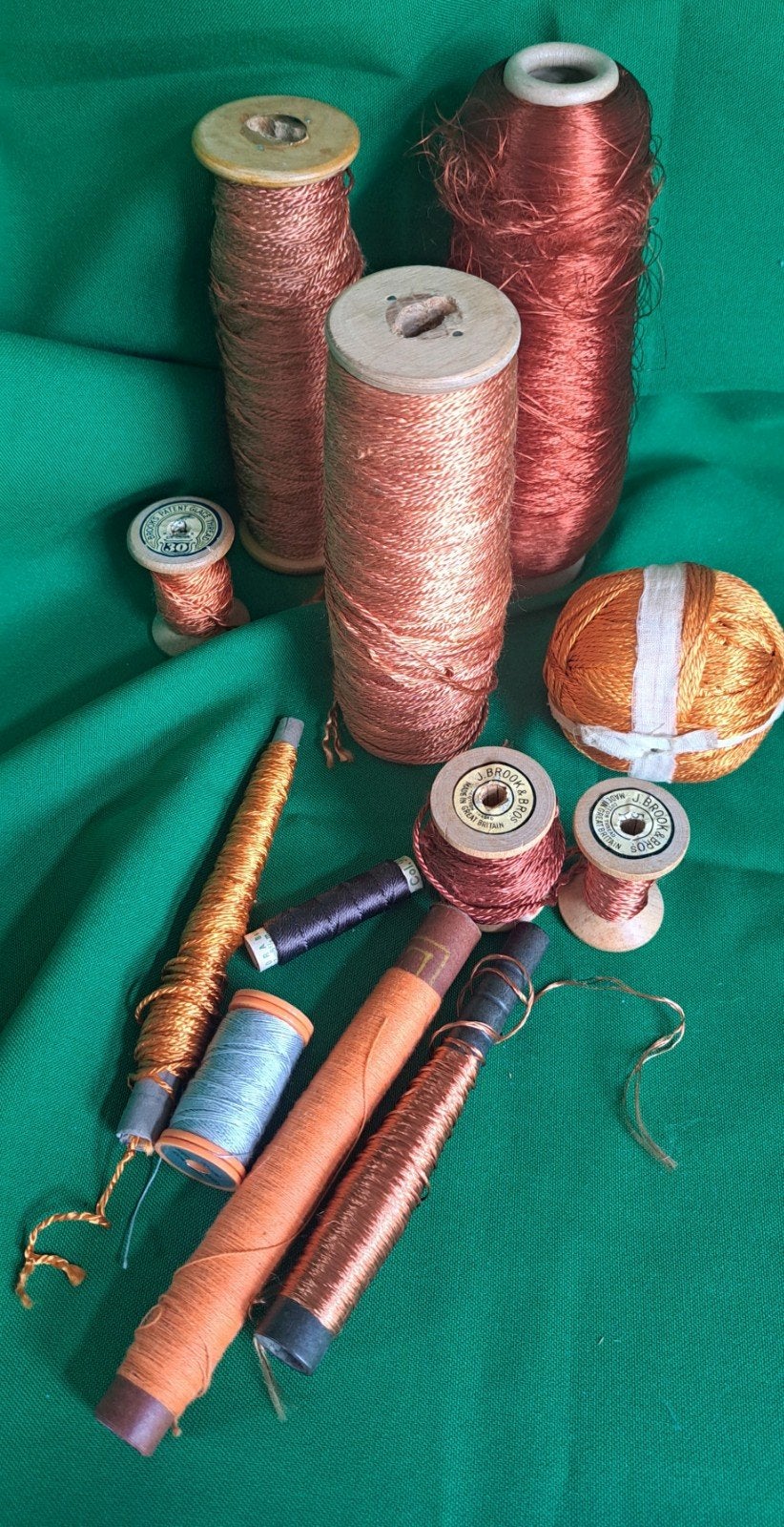 Oude klossen garen - Diverse kleuren en materialen, Gebruikt, Onbekend, Ophalen of Verzenden, Garen of Naald(en)