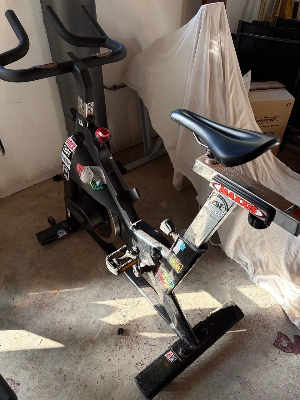 Spinningfiets, Sport en Fitness, Fitnessapparatuur, Ophalen, Gebruikt, Spinningfiets, Metaal
