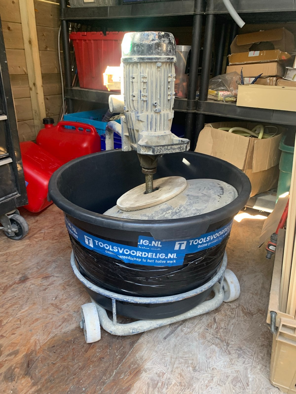 Carat Beton/specie/stuc mixer met nieuwe 65L kuip, Ophalen, Gebruikt
