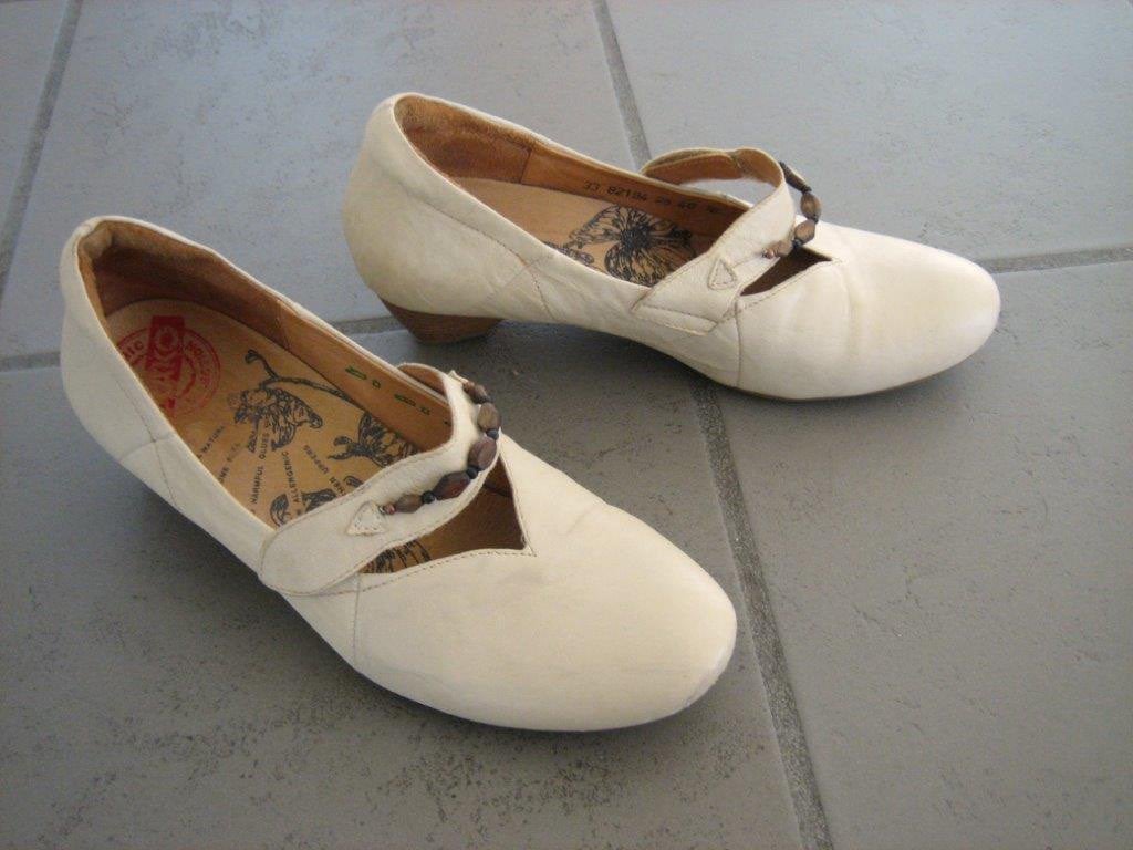 Zeer mooie creme leren pumps THINK! 40 snazzeys, Schoenen met lage hakken, Verzenden, Wit, Think!