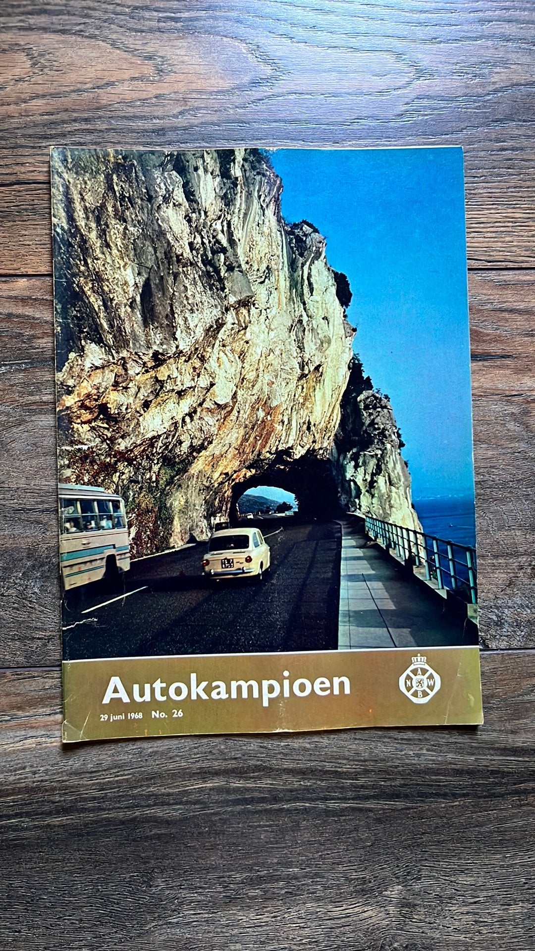 Auto Kampioen 1968: Opel Kadett B, VW Kever 1300, Ophalen of Verzenden, Gelezen, Algemeen