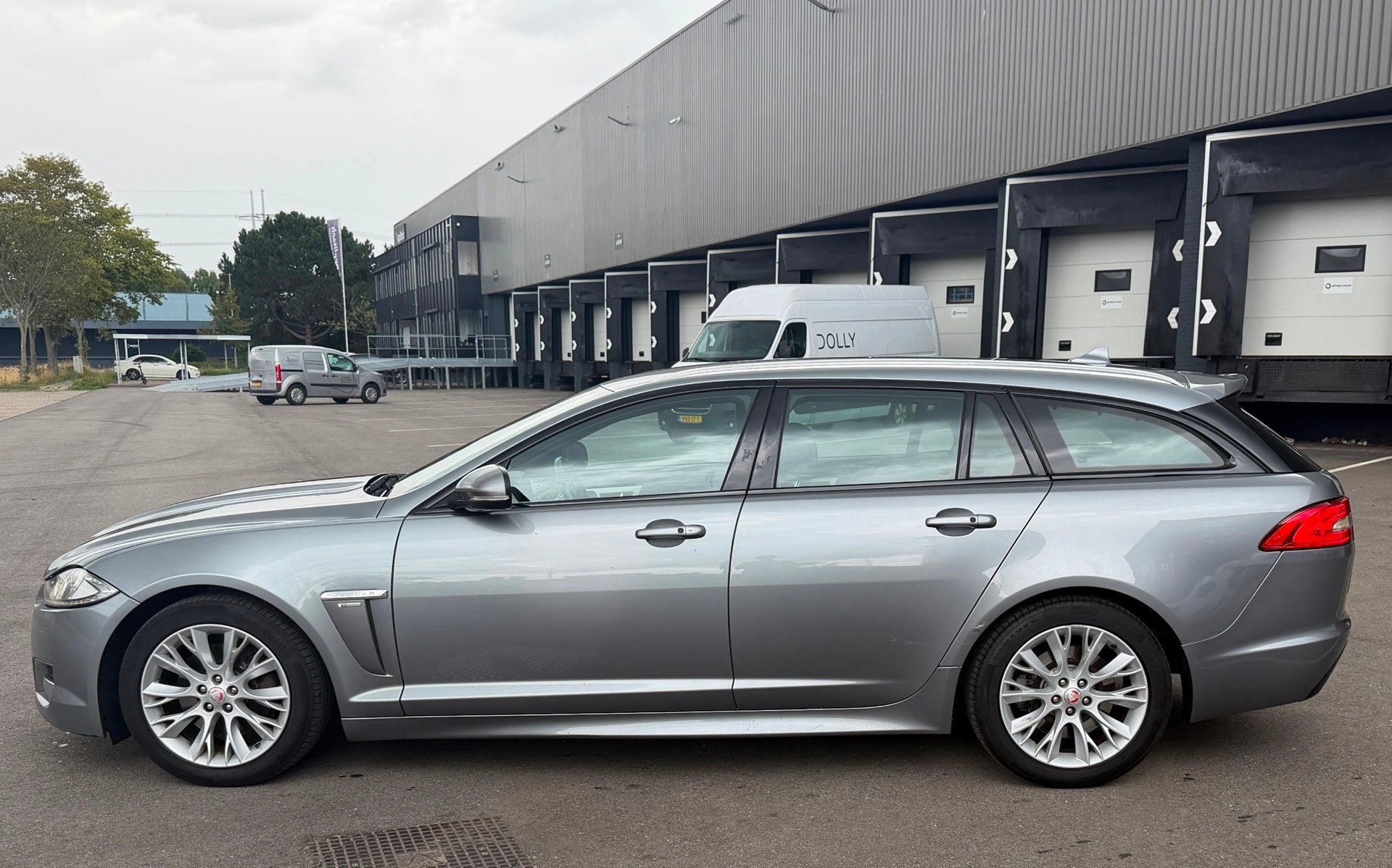 Jaguar XF Sportbrake 2.2D R-DESIGN/MEMORY/STUUR-STOELVERWARM, Auto's, Automaat, Euro 5, Achterwielaandrijving, Gebruikt
