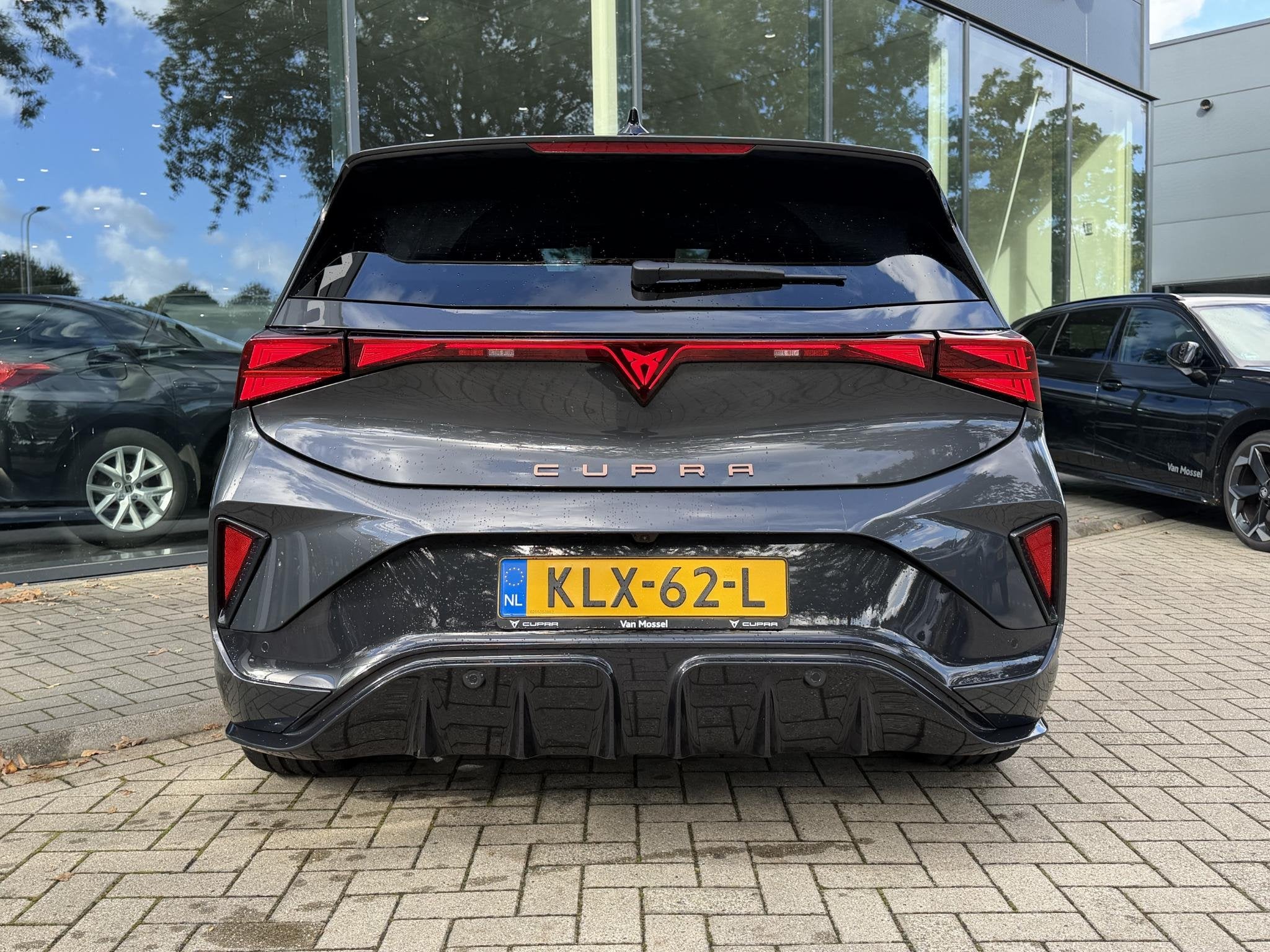CUPRA Born Business 61 kWh 190 PK | Apple Carplay / Android, Auto's, Zwart, 190 pk, Origineel Nederlands, Verwarmde buitenspiegels