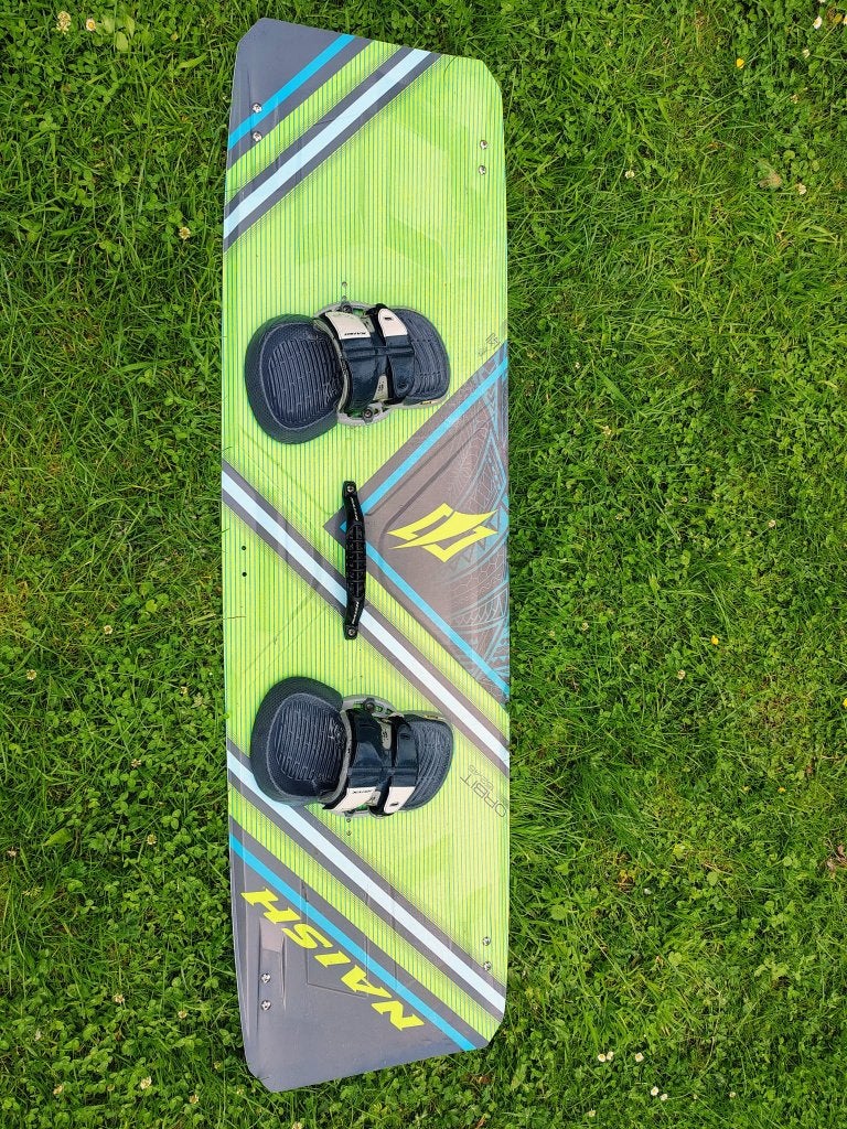 kiteboard naish orbit 152x45 licht weer (deur), Watersport en Boten, Kitesurfen, Zo goed als nieuw, Kiteboard, 4 m² of minder