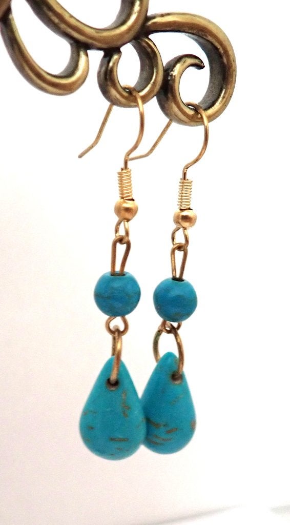 Turquoise oorbellen met gouden accenten, Overige materialen, Hangers, Zo goed als nieuw, Verzenden