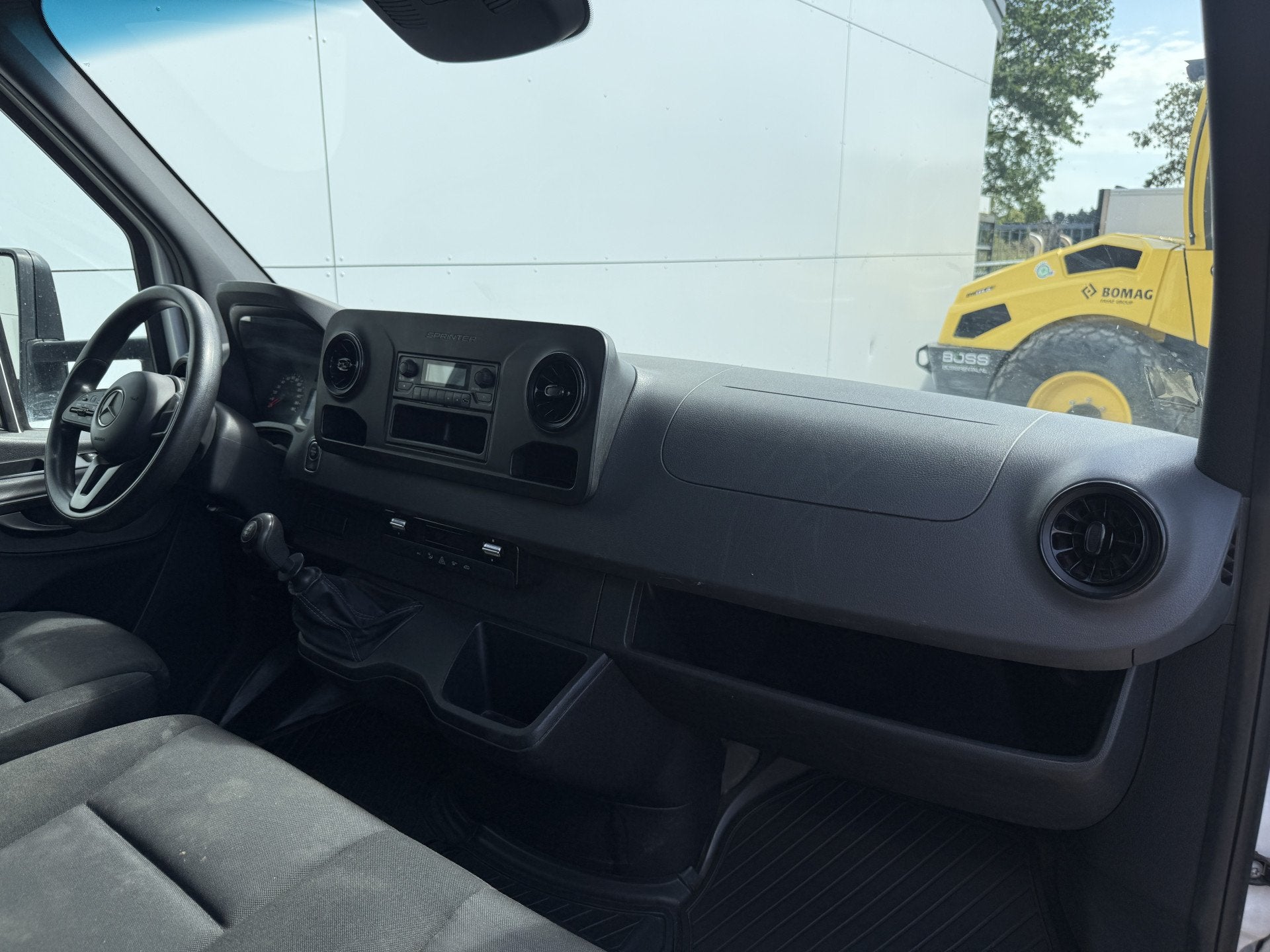 Mercedes-Benz Sprinter 514 1.9 CDI 140PK Laadklep Bakwagen D, Auto's, Gebruikt, Zwart, 4 cilinders, 2000 kg