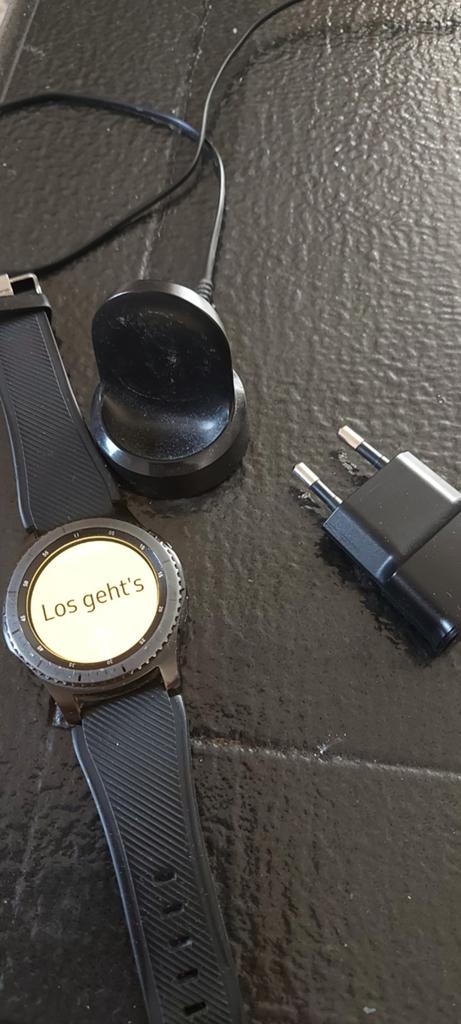 Samsung Gear S3 Frontier Smartwatch met oplader, Zwart, Ophalen of Verzenden, Zo goed als nieuw, Samsung