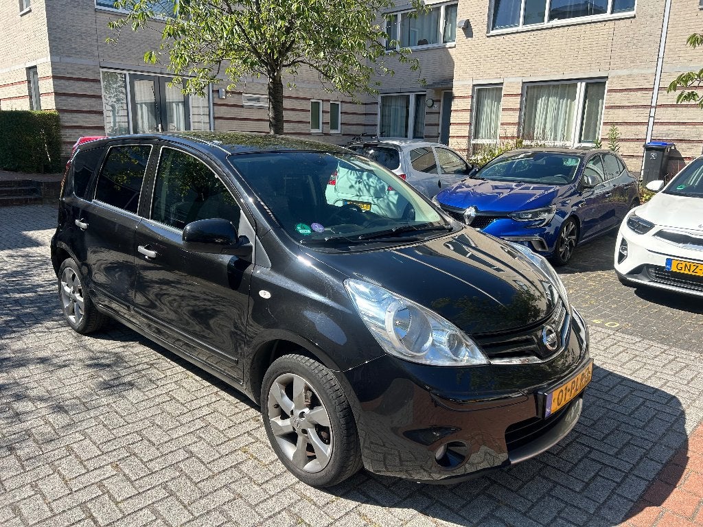 Nissan Note 1.4 16V 2011 Zwart 143.929 km NAP, Voorwielaandrijving, Stof, Zwart, 4 cilinders