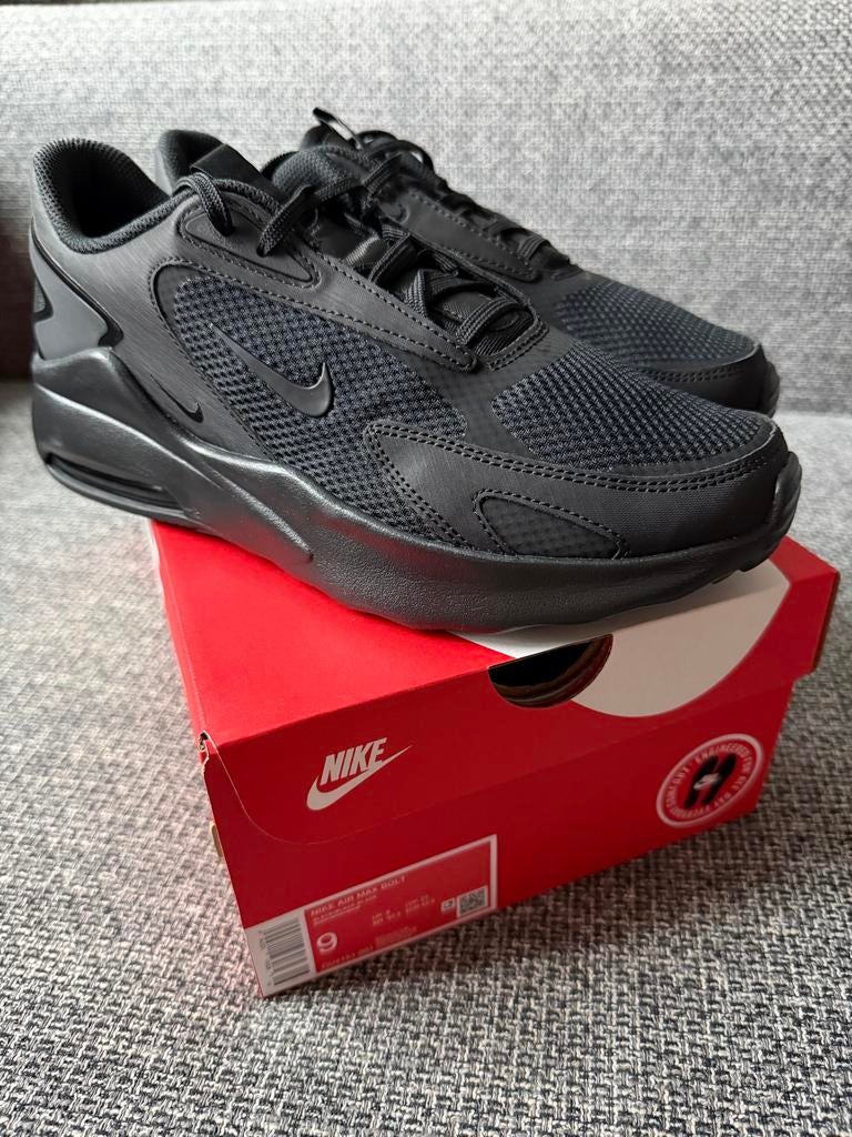 Nike Air Max Bolt - Maat 42.5 - Nieuw in doos, Zwart, Nieuw, Ophalen of Verzenden, Sneakers of Gympen