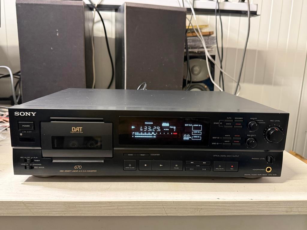 Sony DAT DTC-670 cassettedeck, Sony, Enkel, Ophalen of Verzenden, Sony