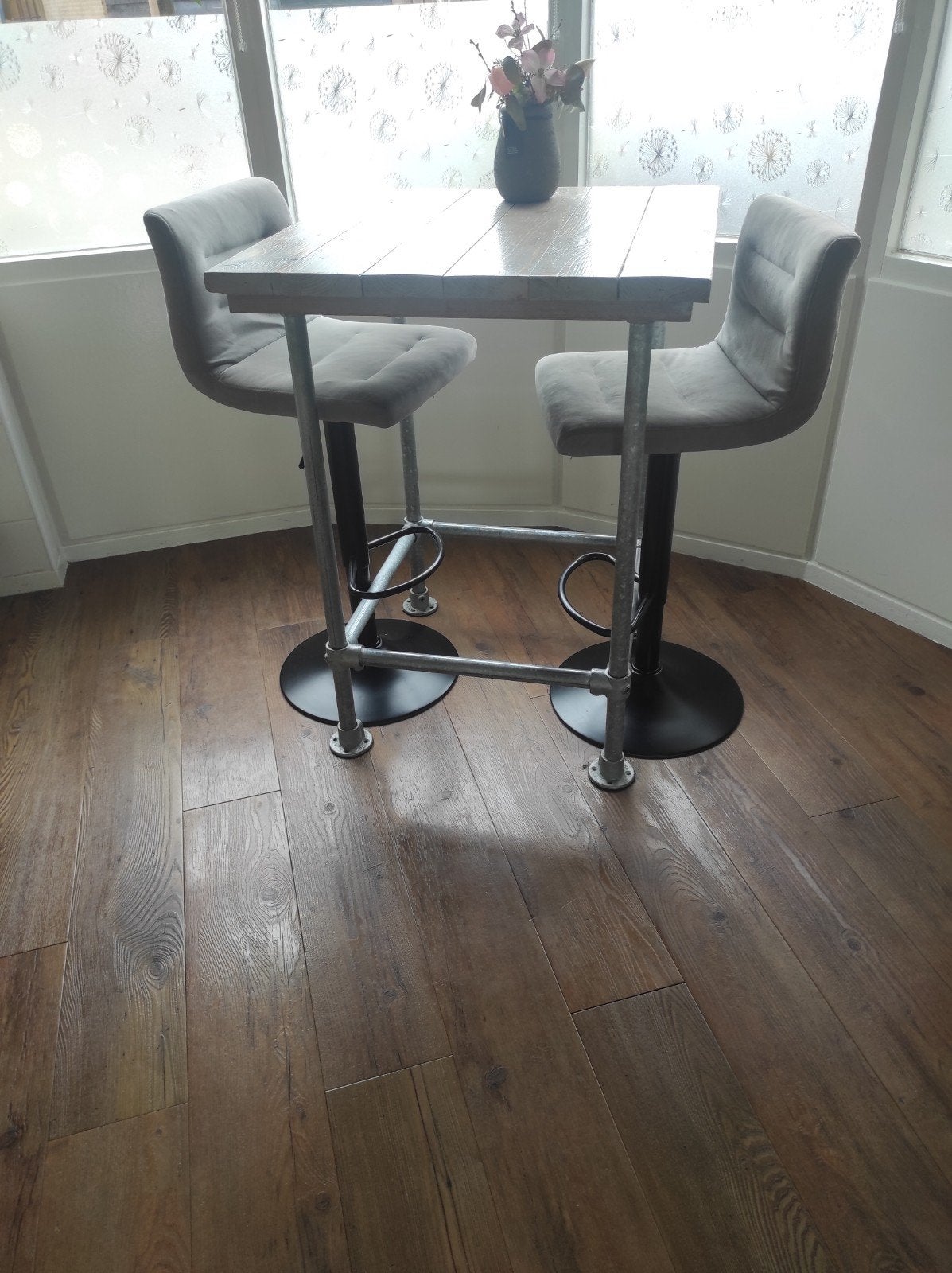 Set van 2 verstelbare barkrukken met bar/bistrotafel, Ophalen, Zo goed als nieuw, 90 cm of meer, In hoogte verstelbaar