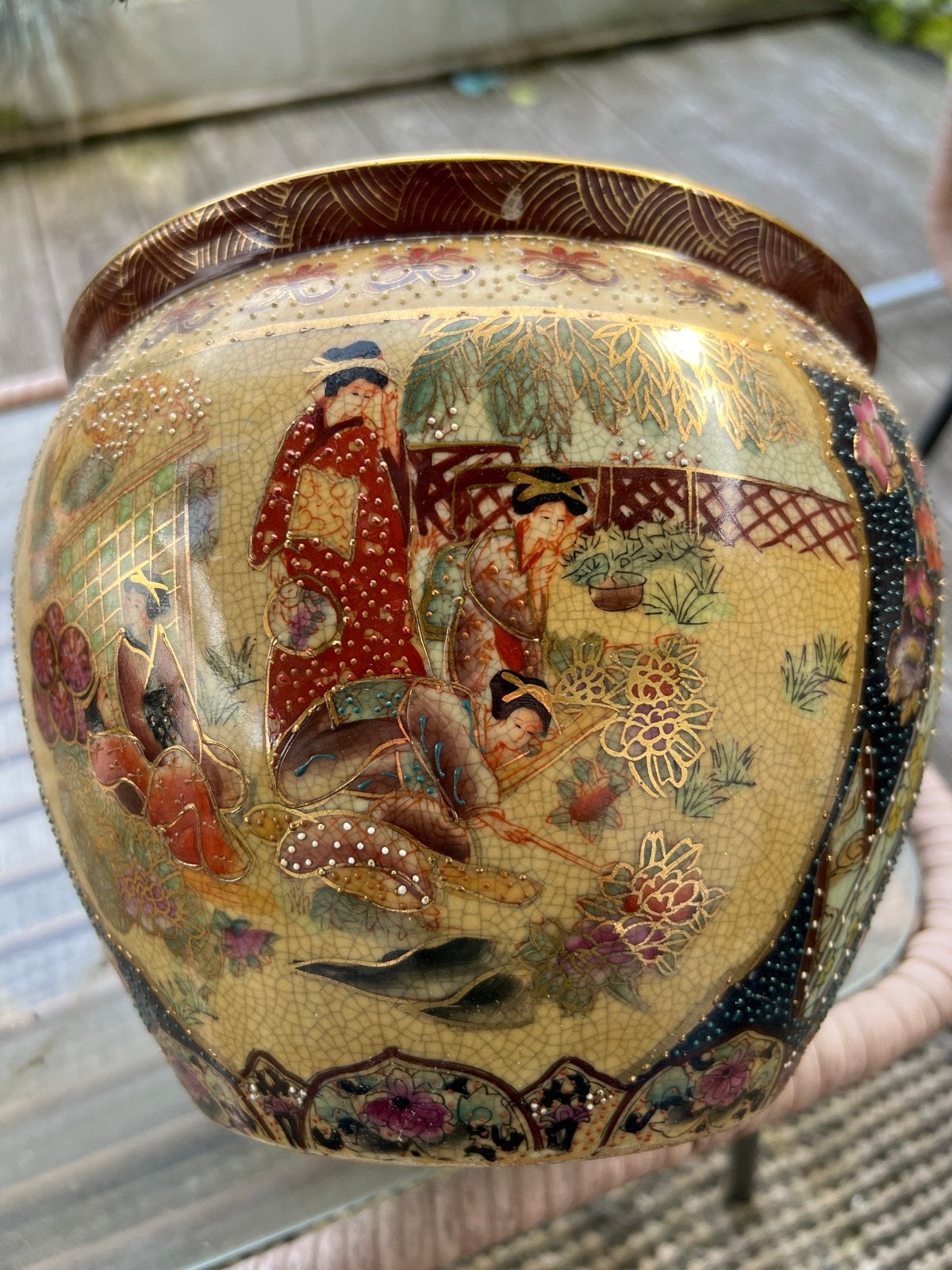 Antieke Japanse Satsuma Aardewerk Pot met Geisha Decoratie, Antiek en Kunst, Ophalen of Verzenden