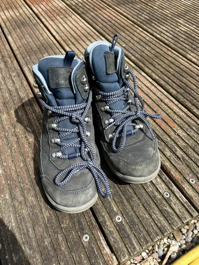 nog zeer nette wandel / bergschoenen mt 39   Kjelvik, Ophalen, Zo goed als nieuw, Schoenen