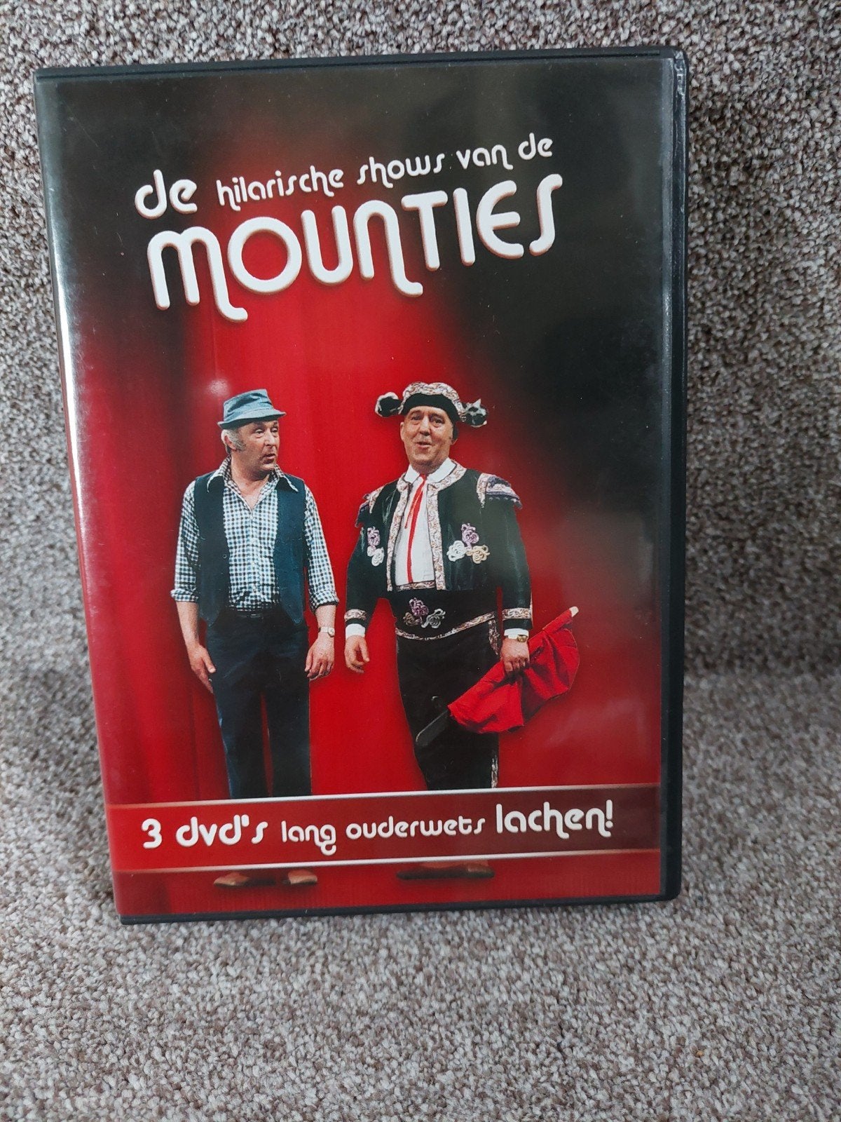 De Hilarische Shows van De Mounties - 3 DVD's, Cd's en Dvd's, Dvd's | Cabaret en Sketches, Ophalen of Verzenden, Zo goed als nieuw