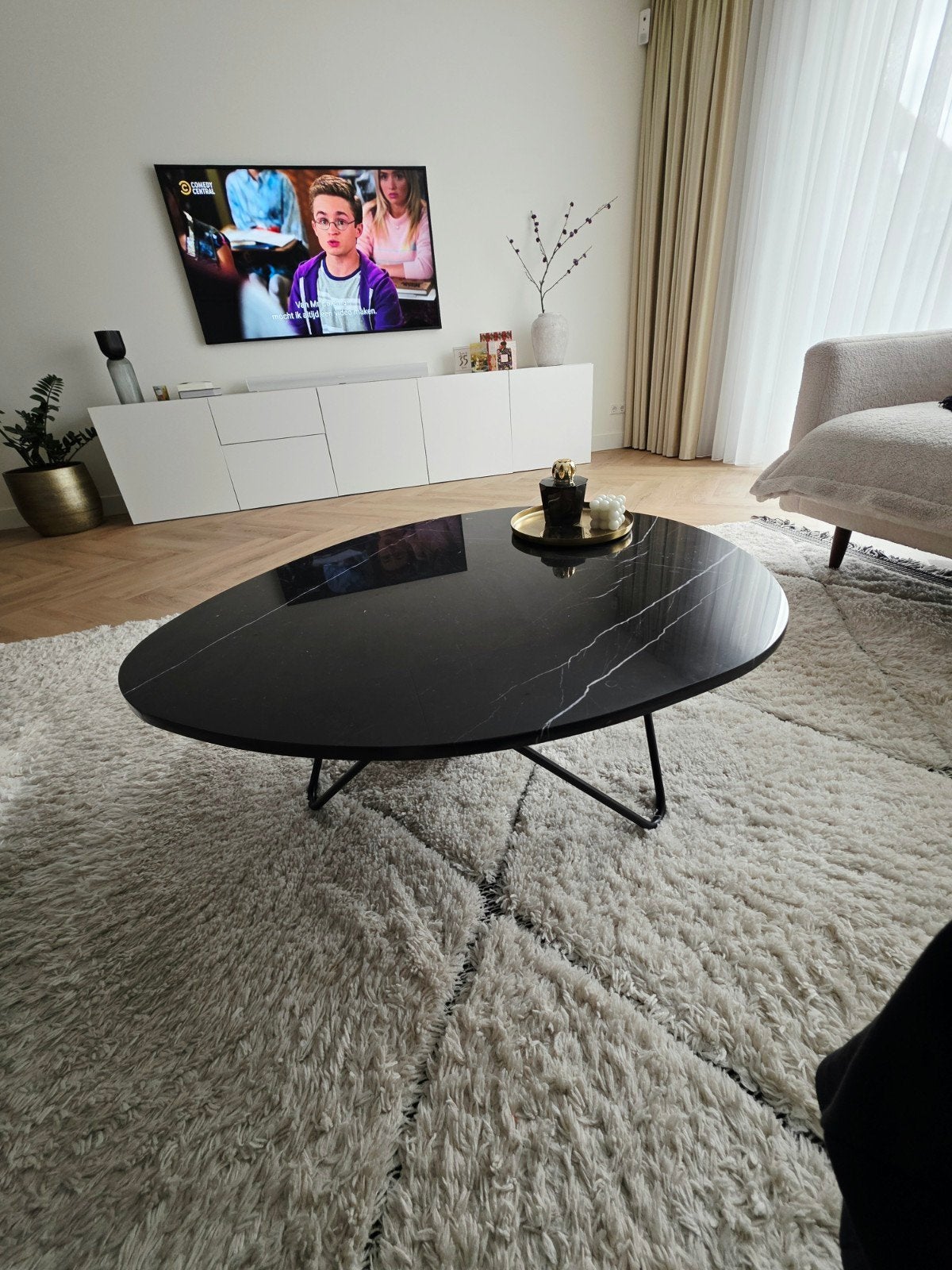 Marmeren salontafel ei vorm, Huis en Inrichting, Tafels | Salontafels, Ophalen, Overige materialen, 100 tot 150 cm, 50 tot 100 cm