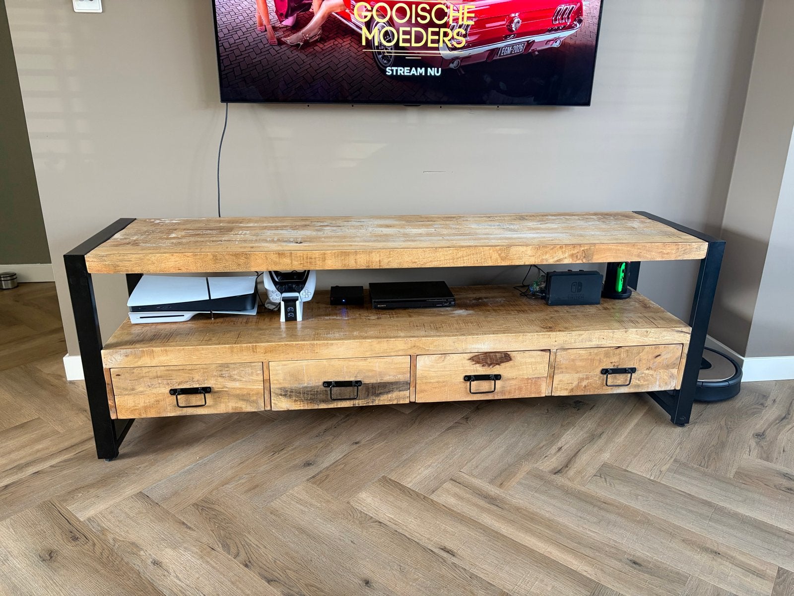 Mango Houten TV Meubel met 4 Lades en Stalen Poten, Ophalen, 150 tot 200 cm, Zo goed als nieuw, Minder dan 100 cm