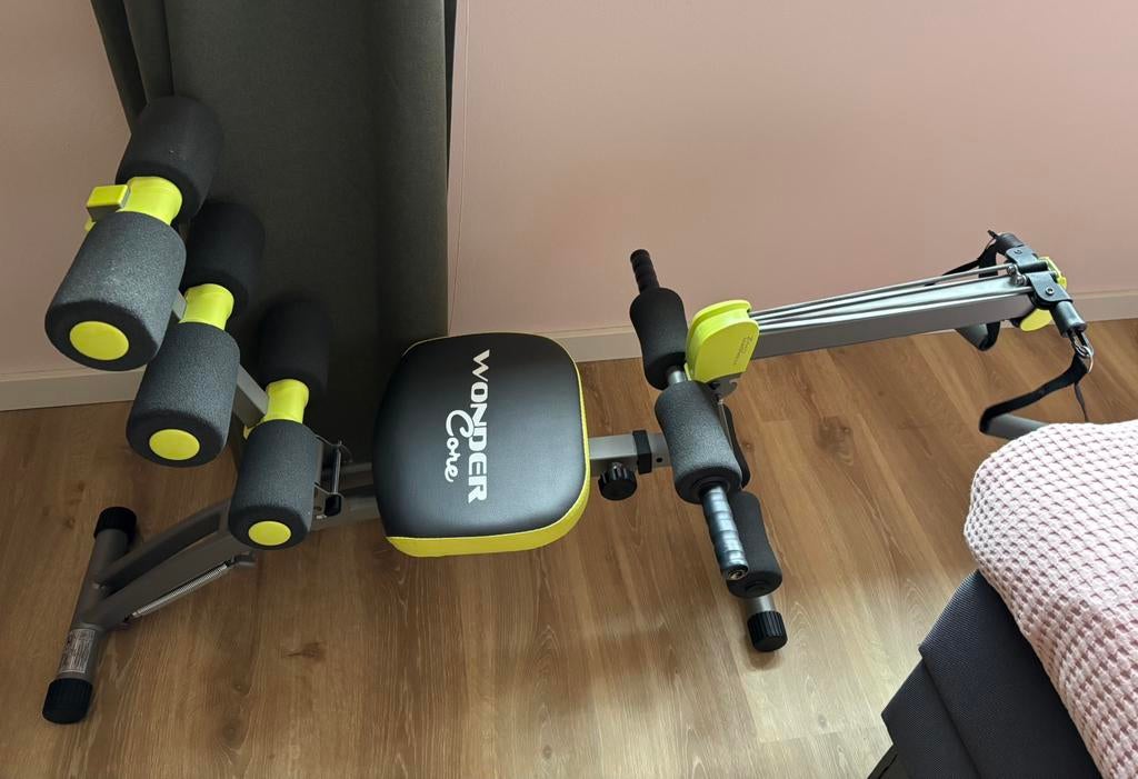 Veelzijdig trainingsapparaat: Wonder Core II, Sport en Fitness, Ophalen, Zo goed als nieuw, Benen, Fitnessbank