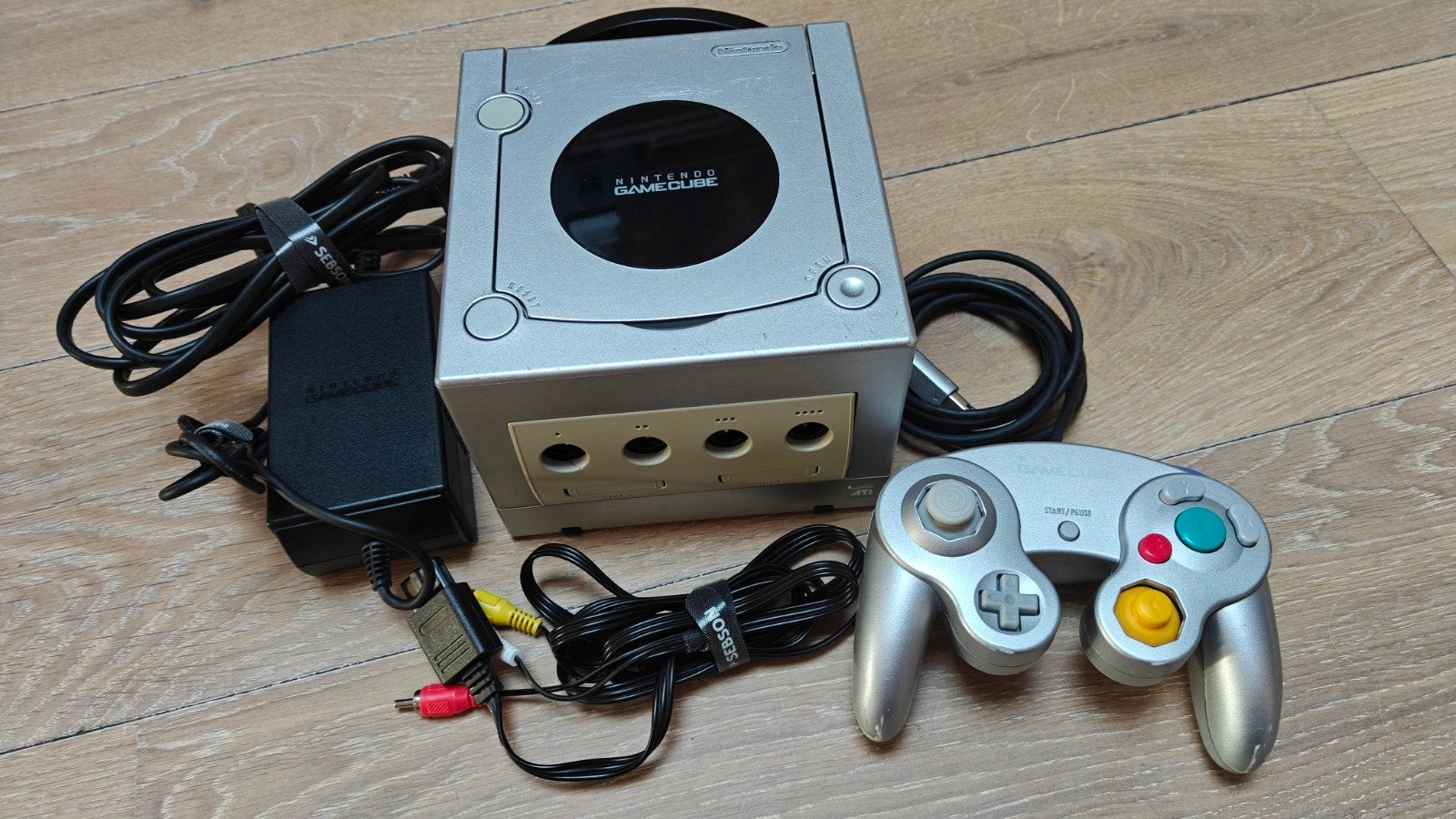 Nintendo GameCube Zilver - Gewilde DOL-001 (Digitale Poort), Ophalen of Verzenden, Gebruikt, Zilver, Met 1 controller