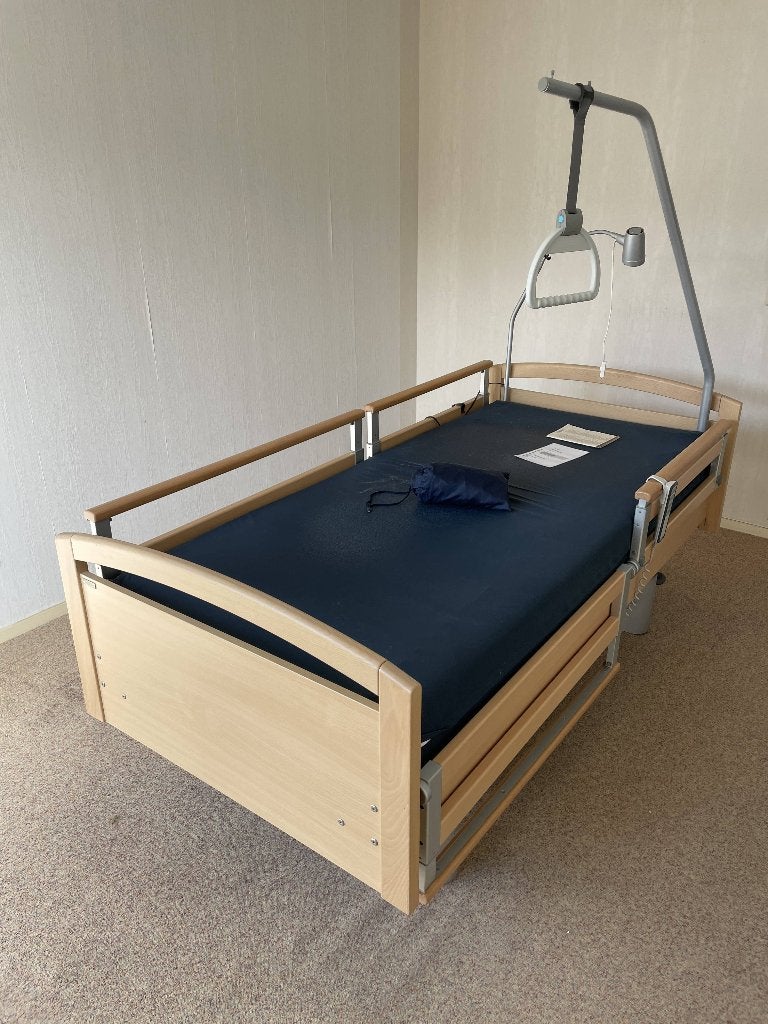 Hoog Laag bed met alle opties, Diversen, Verpleegmiddelen, Zo goed als nieuw, Ophalen