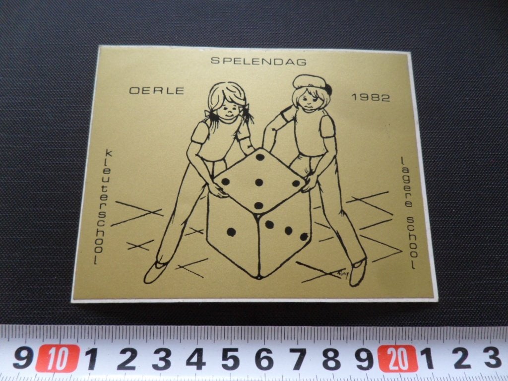 sticker Oerle Spelendag 1982 Kleuter en lagere school *, Ophalen, Zo goed als nieuw