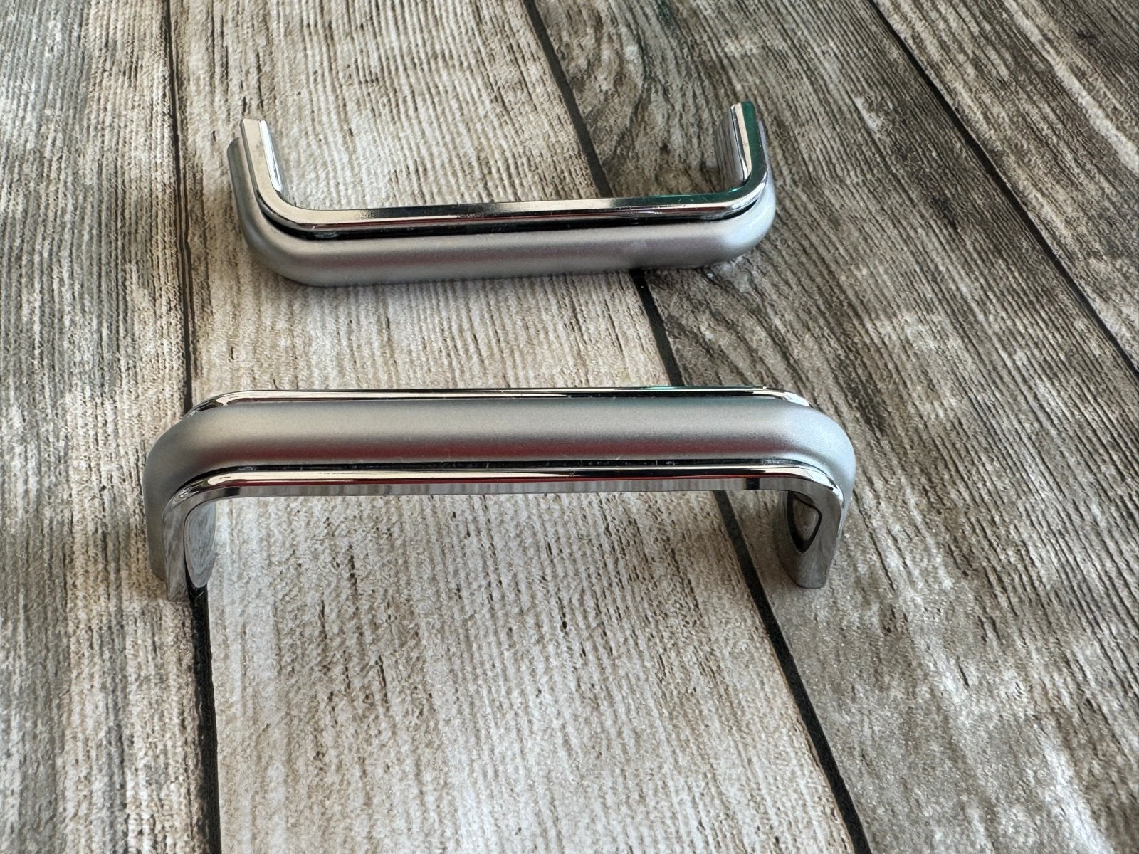 RVS handgrepen zilver (glans/mat) gatafstand 96 mm, Ophalen of Verzenden, Zo goed als nieuw, Rvs, Klink of Kruk