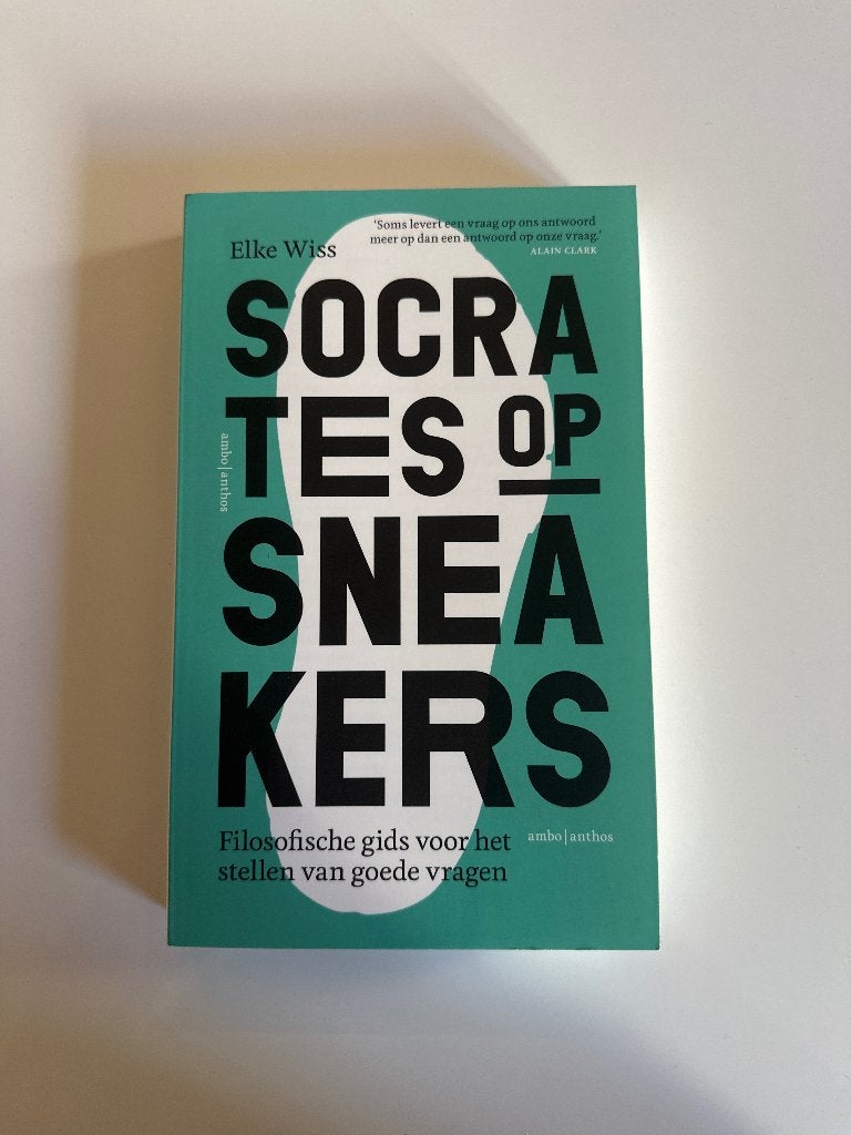 Socrates op Sneakers - Filosofische gids door Elke Wiss, Boeken, Ophalen, Wijsbegeerte of Ethiek, Elke Wiss, Zo goed als nieuw