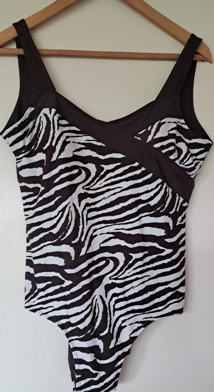Badpak zebra print mt 50, Kleding | Dames, Ophalen of Verzenden, Zo goed als nieuw, Zwart, Lingerie of Zwemkleding