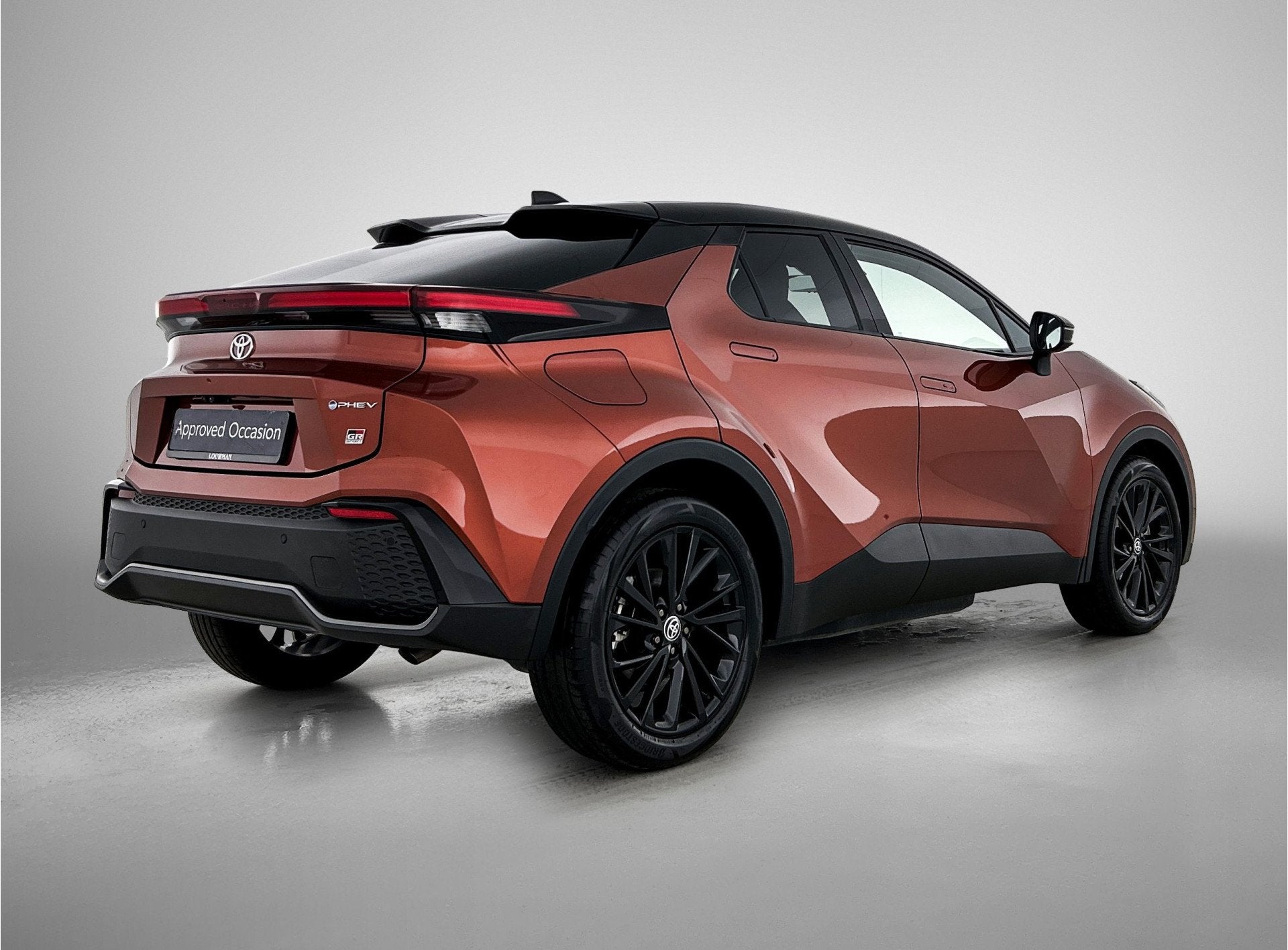 Toyota C-HR 2.0 Plug-in Hybrid 220 GR SPORT + | BTW voertuig, Auto's, 12 maanden, 4 cilinders, Plug-in hybride, Bedrijf