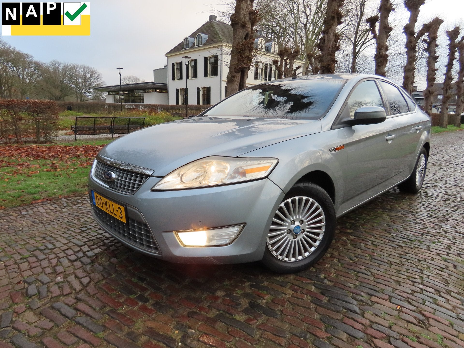 Ford Mondeo 2.0-16V Limited Climatecontrol Cruisecontrol Nav, Auto's, Gebruikt, 4 cilinders, Origineel Nederlands, Handgeschakeld