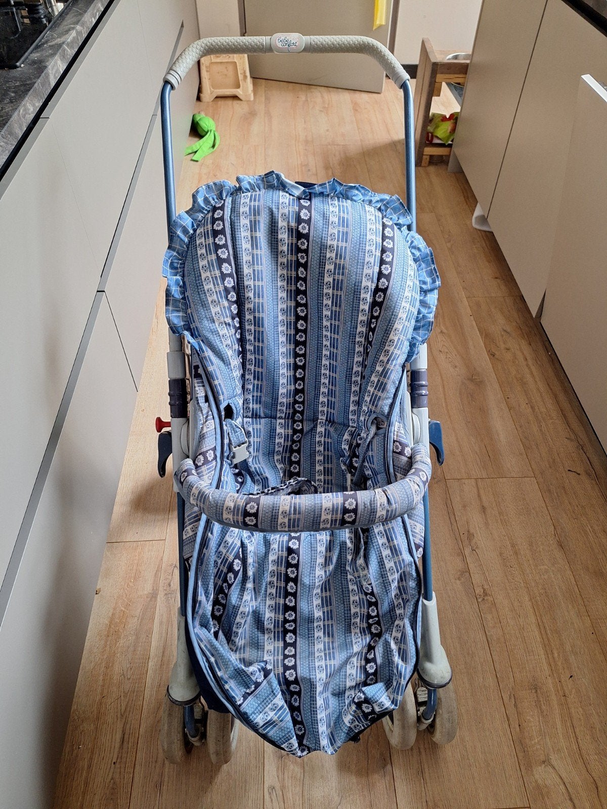 bebecomfot wandelwagen., Ophalen, Uitschuifbare handgreep, 30 cm of meer, Gebruikt