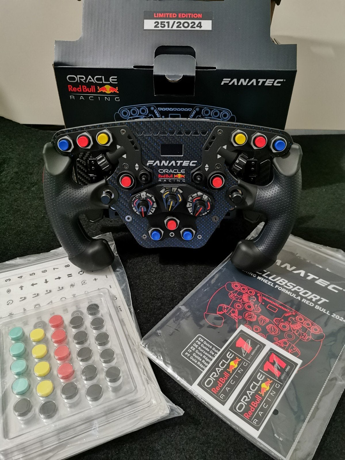 Fanatec Formula V2.5 Red Bull LE +APM +garantie t/m 2027, Spelcomputers en Games, Spelcomputers | Sony PlayStation Consoles | Accessoires