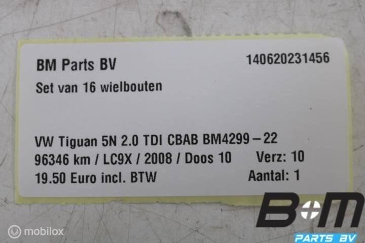 Set van 16 wielbouten VW Tiguan 5N, Gebruikt, Band(en)