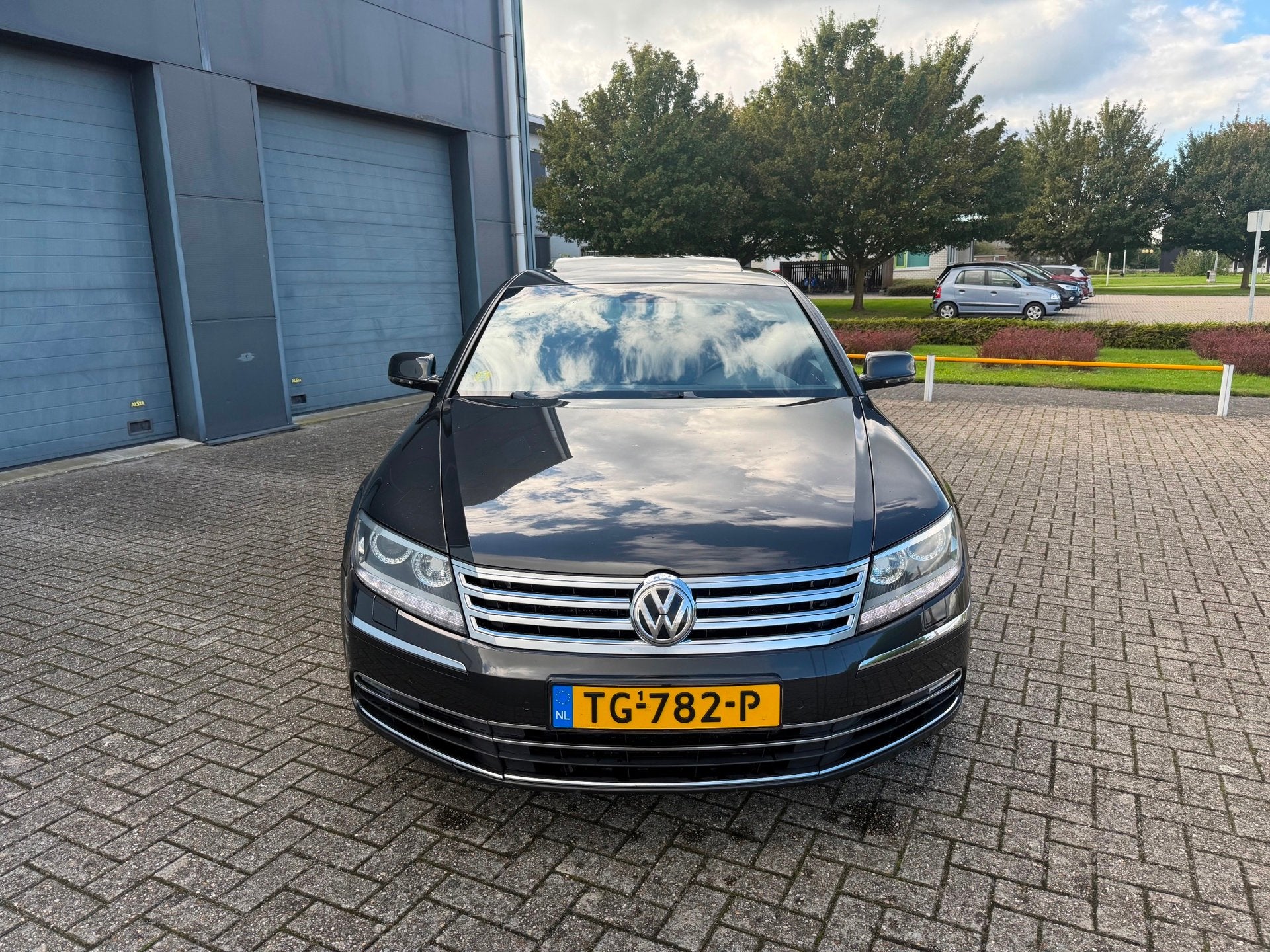 Volkswagen Phaeton 3.0 TDI 5p Automaat 2014 Schuifdak Nieuwe, Auto's, Automaat, Euro 5, Gebruikt, Zwart