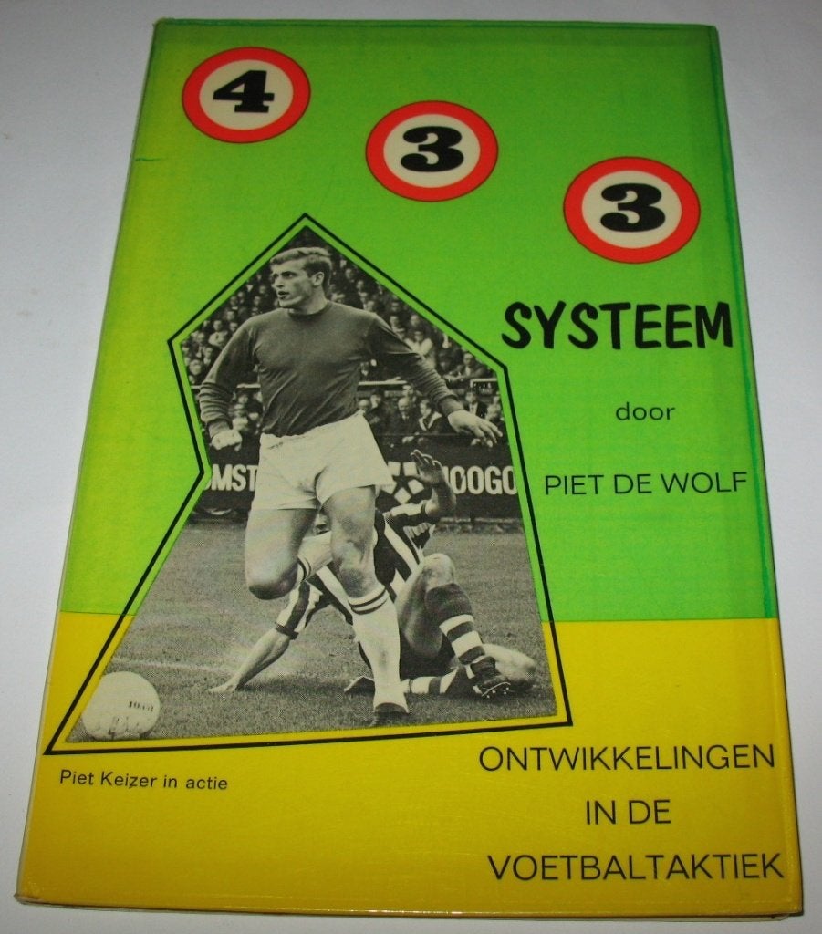 Boekje 433 systeem 4-3-3-systeem piet de wolf voetbaltaktiek, Verzamelen, Sportartikelen en Voetbal, Ophalen of Verzenden, Gebruikt