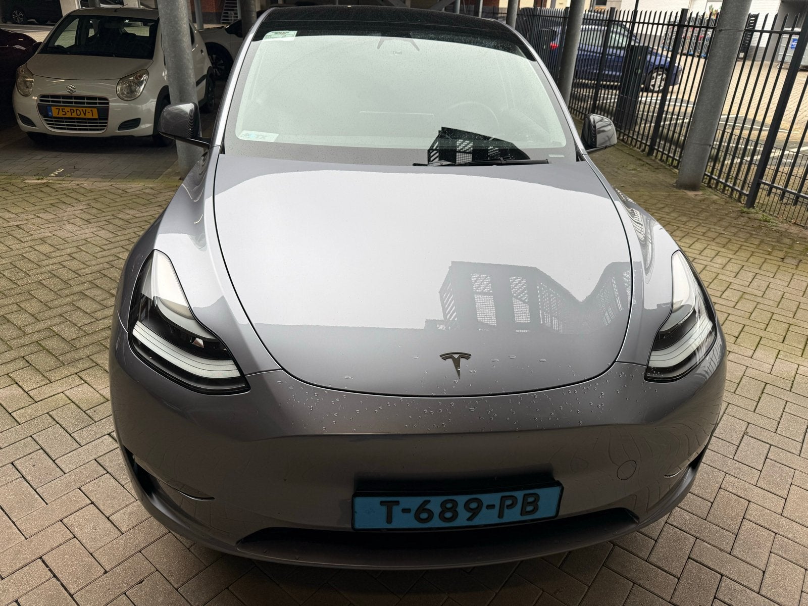 Tesla Model Y 2023 Grijs-Taxiklaar, 495 min, 258 pk, Origineel Nederlands, Elektrisch