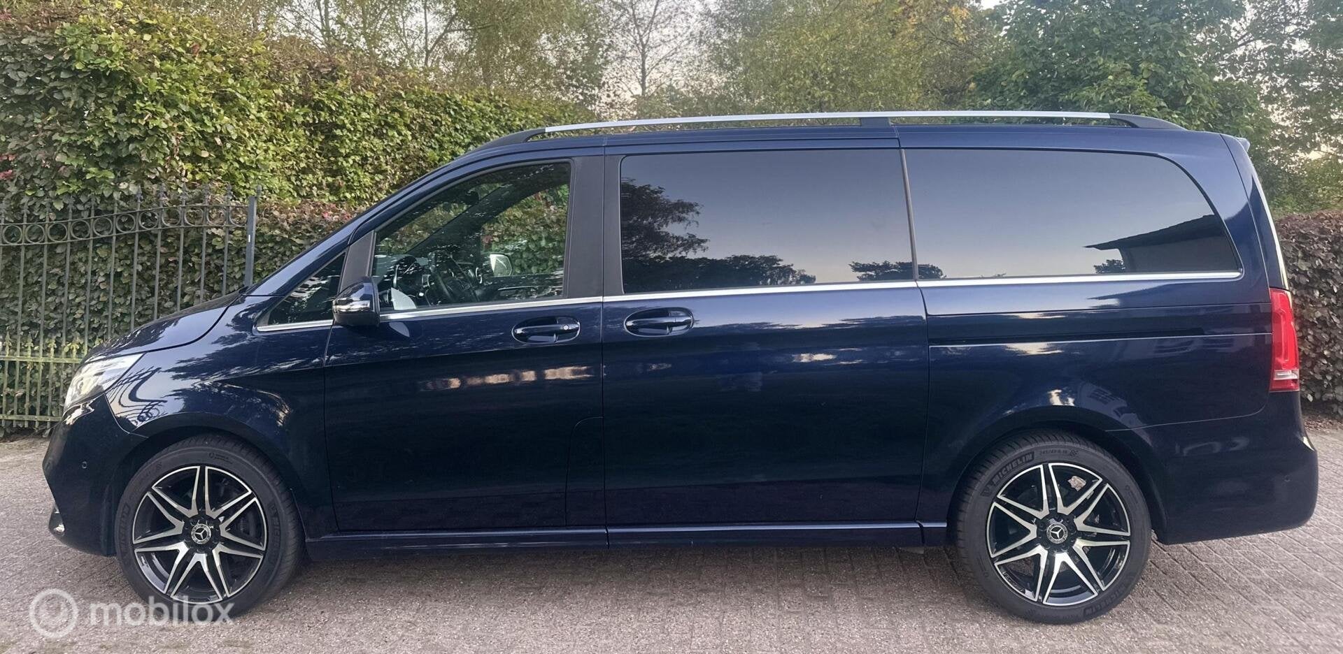 Foto 13 van Mercedes V-klasse 250d 4-MATIC PANO DC AMG Exclusive MARGE