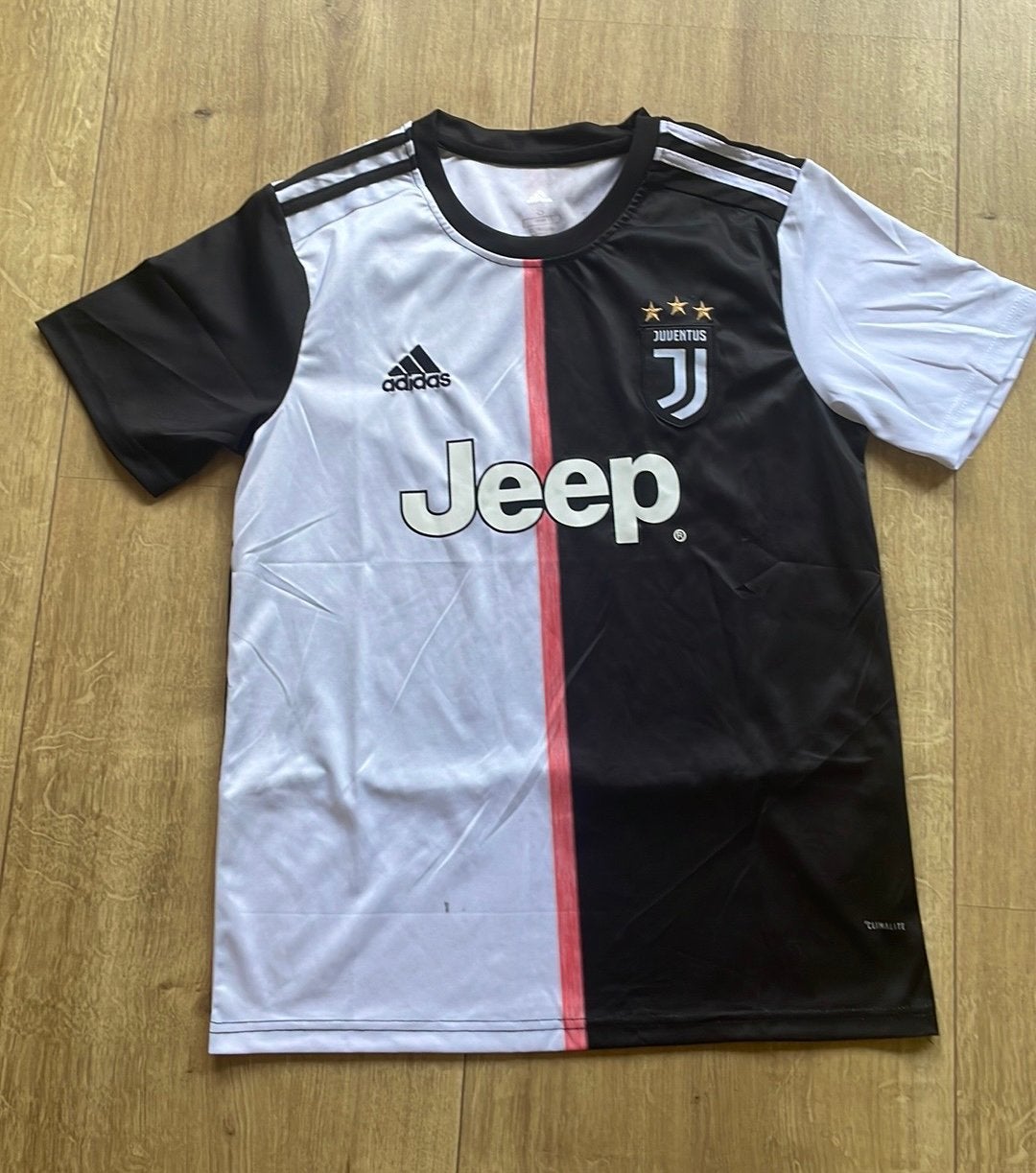 Adidas Juventus Jeep shirt maat S voetbalshirt, Sport en Fitness, Voetbal, Ophalen of Verzenden, Zo goed als nieuw