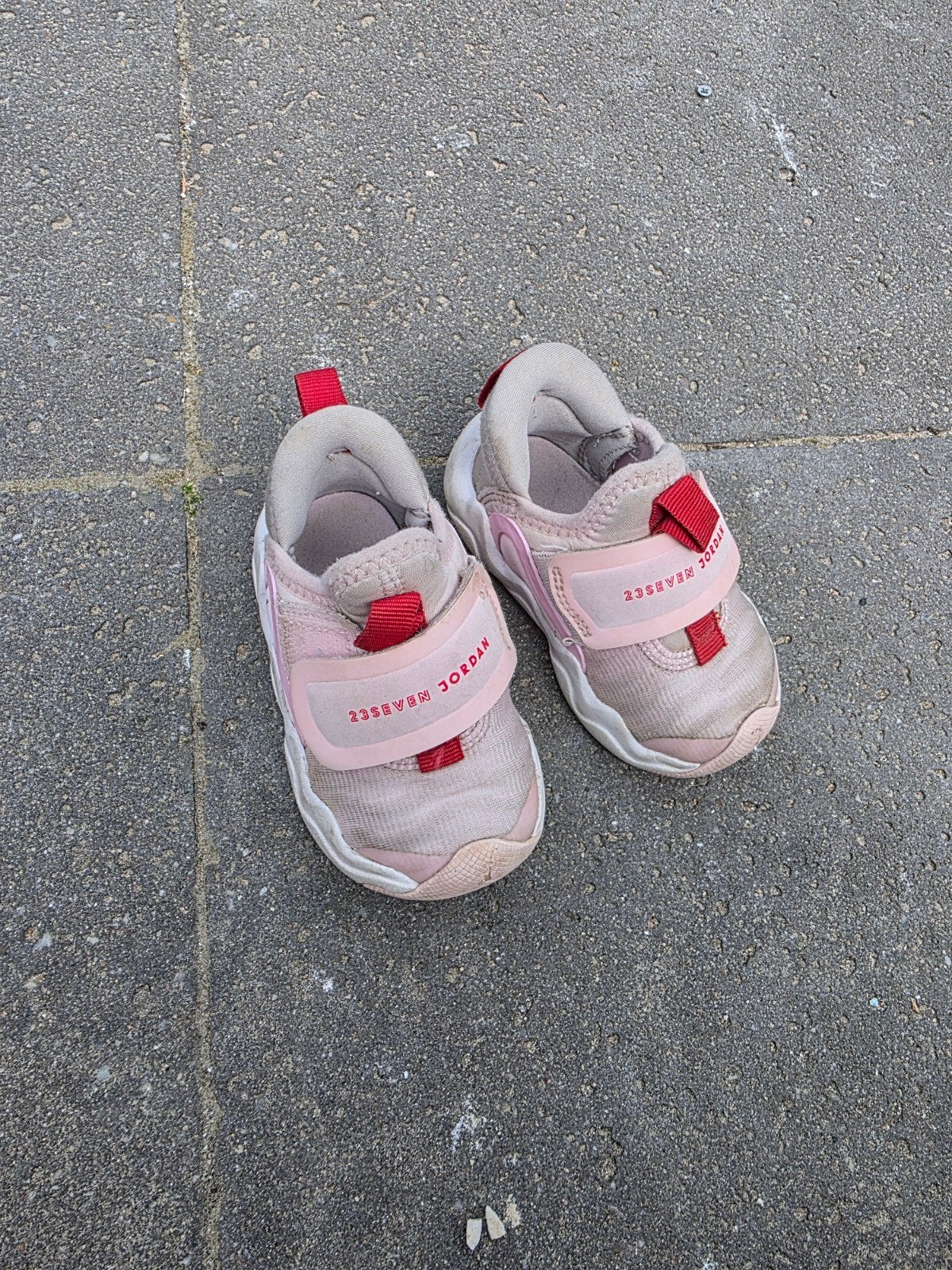 Roze Jordan babyschoentjes maat 19.5 (10cm), Meisje, Ophalen of Verzenden, Jordan, Gebruikt