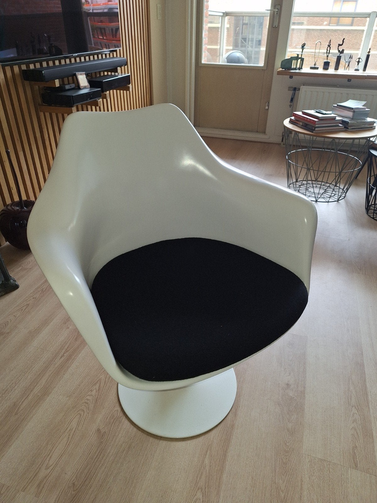 Vintage KnollStudio Tulip Stoel - Eero Saarinen Design, Huis en Inrichting, Stoelen, Stof, Gebruikt, Wit, Ophalen of Verzenden