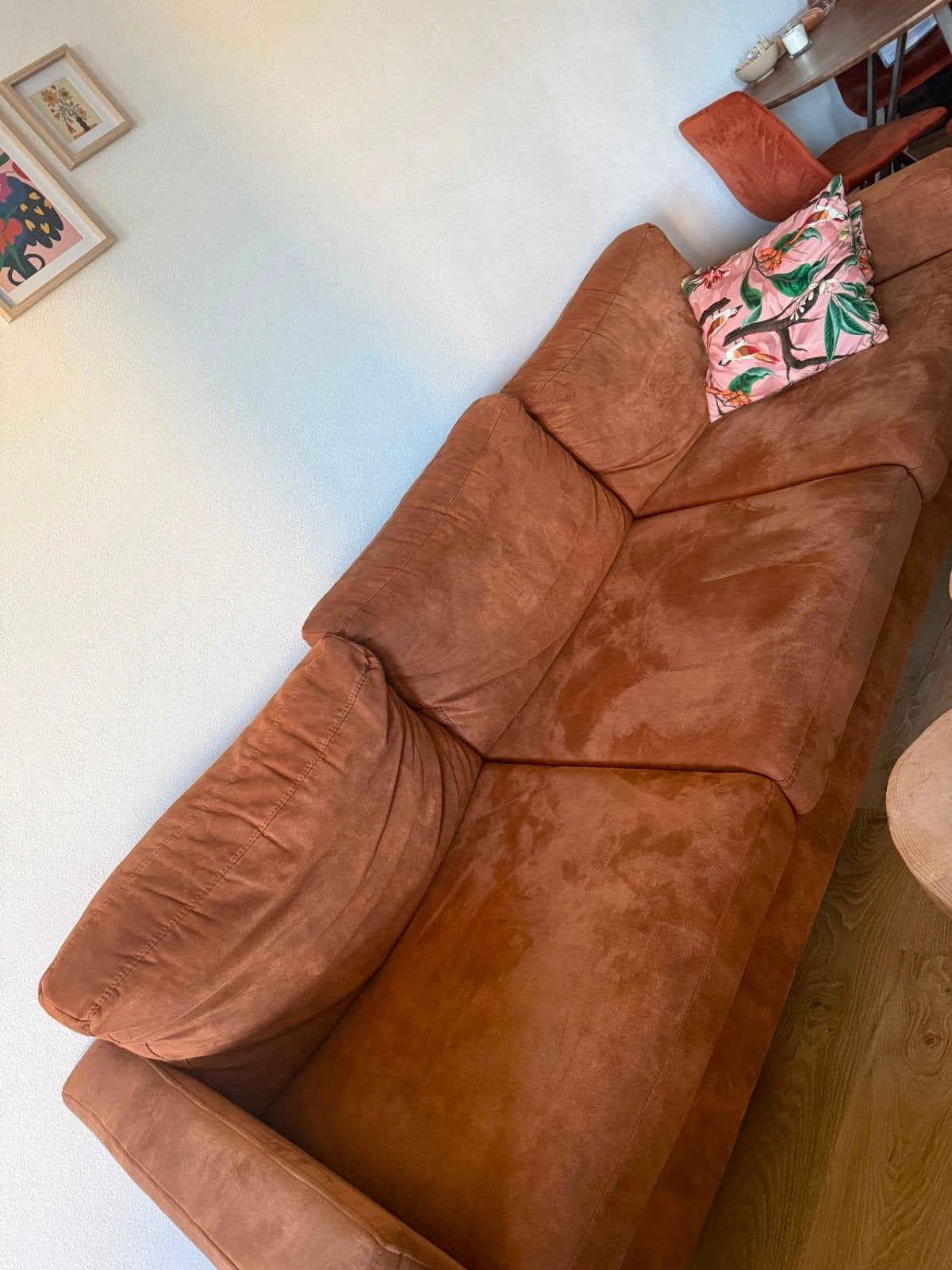 Comfortabele bruine bank met zachte stof, Huis en Inrichting, Banken | Bankstellen, Ophalen, Gebruikt, Driepersoons, 75 tot 100 cm
