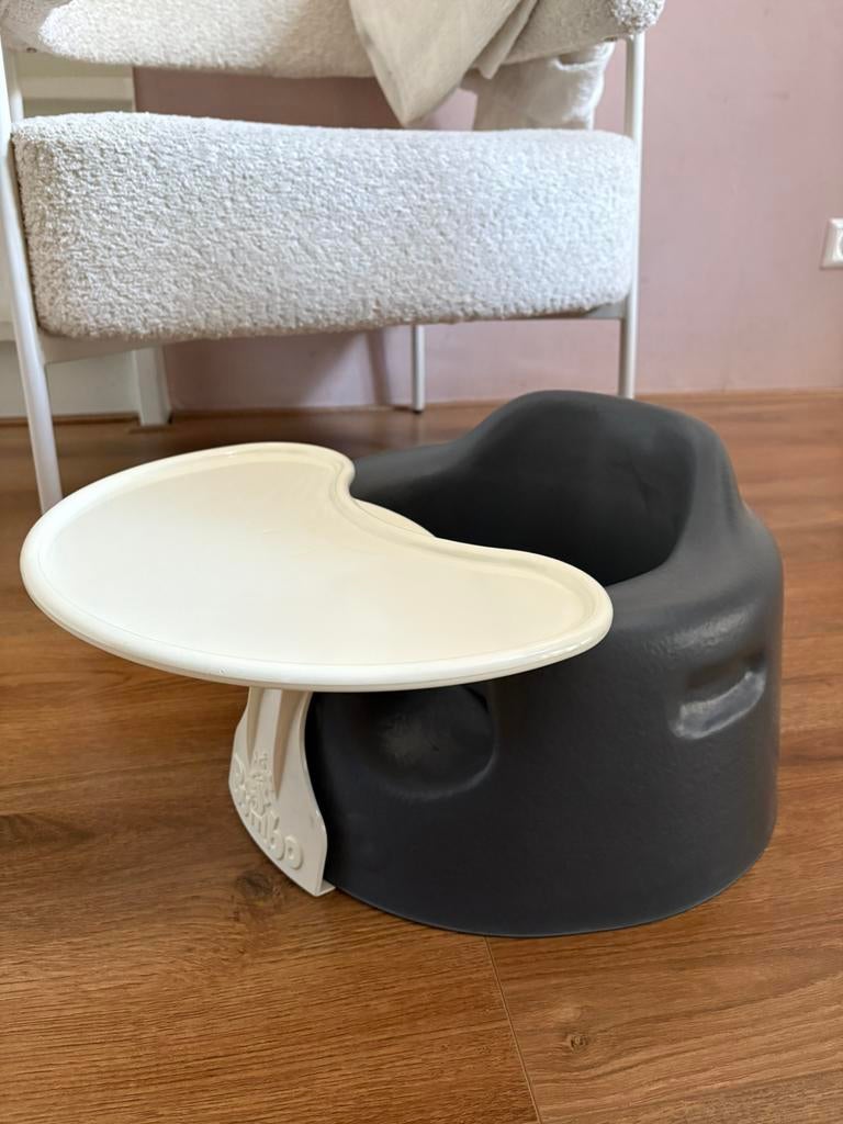 Bumbo stoeltje met tray, Kinderen en Baby's, Kinderstoelen, Ophalen, Zo goed als nieuw, Overige typen